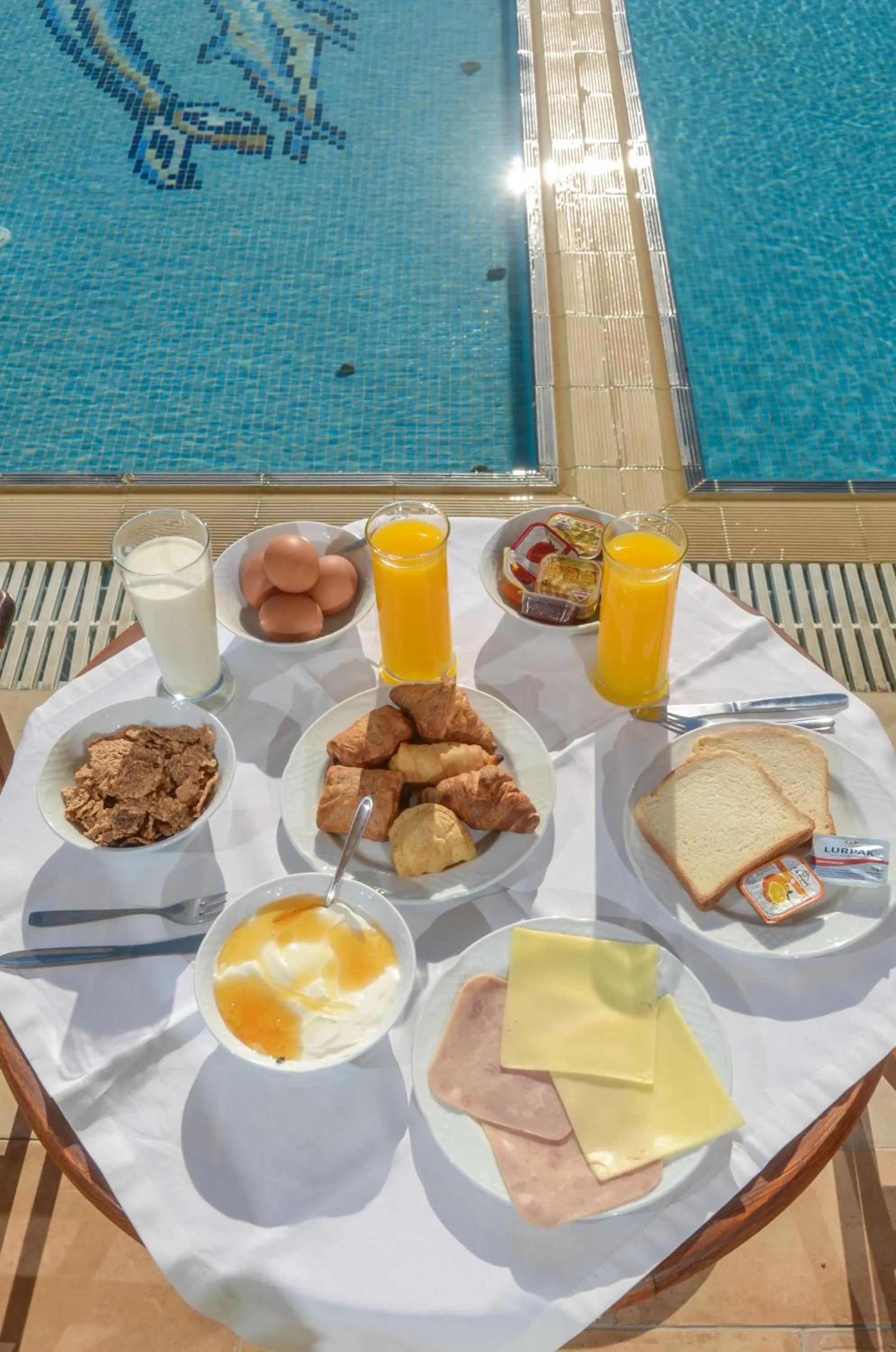 Breakfast in Perla Hotel