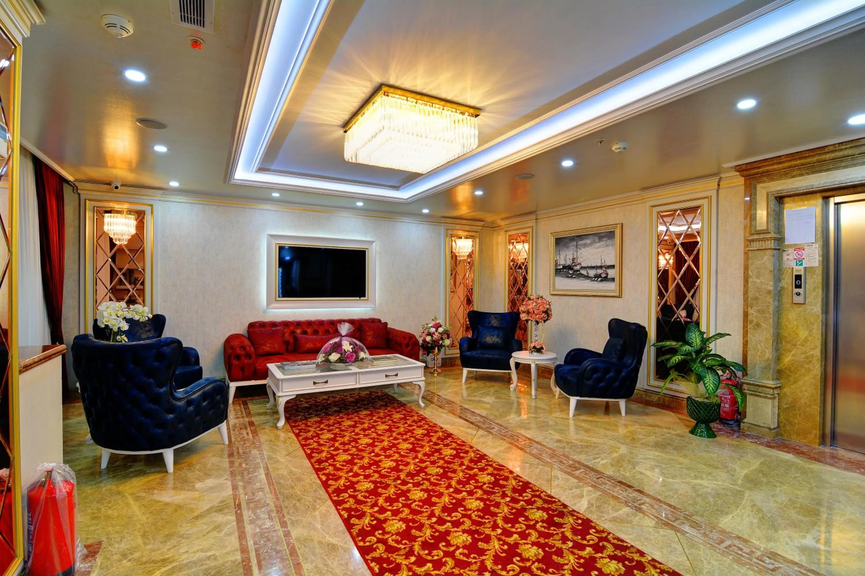 Lobby or reception in Novelty Hotel
