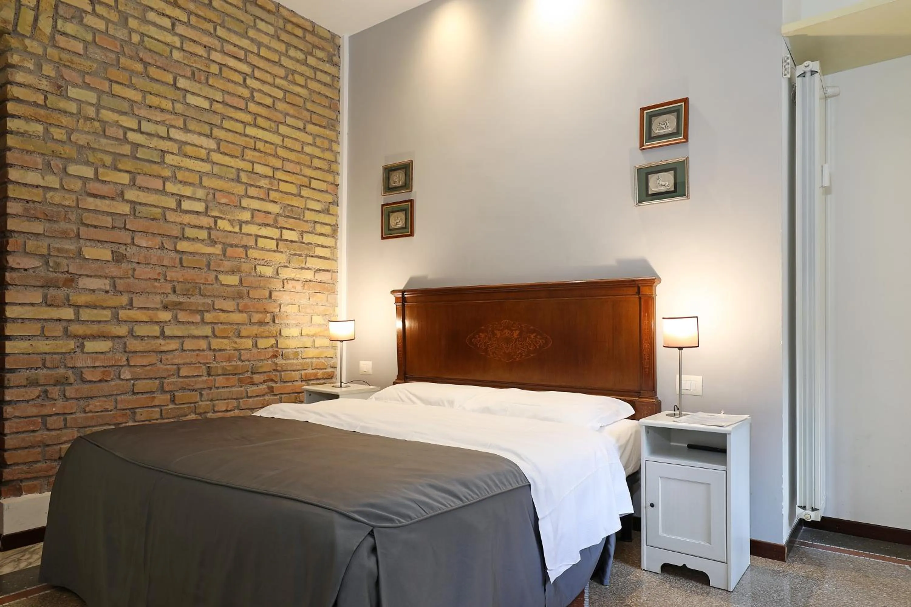 Bed in Maison Colosseo (Via dei Querceti 24)