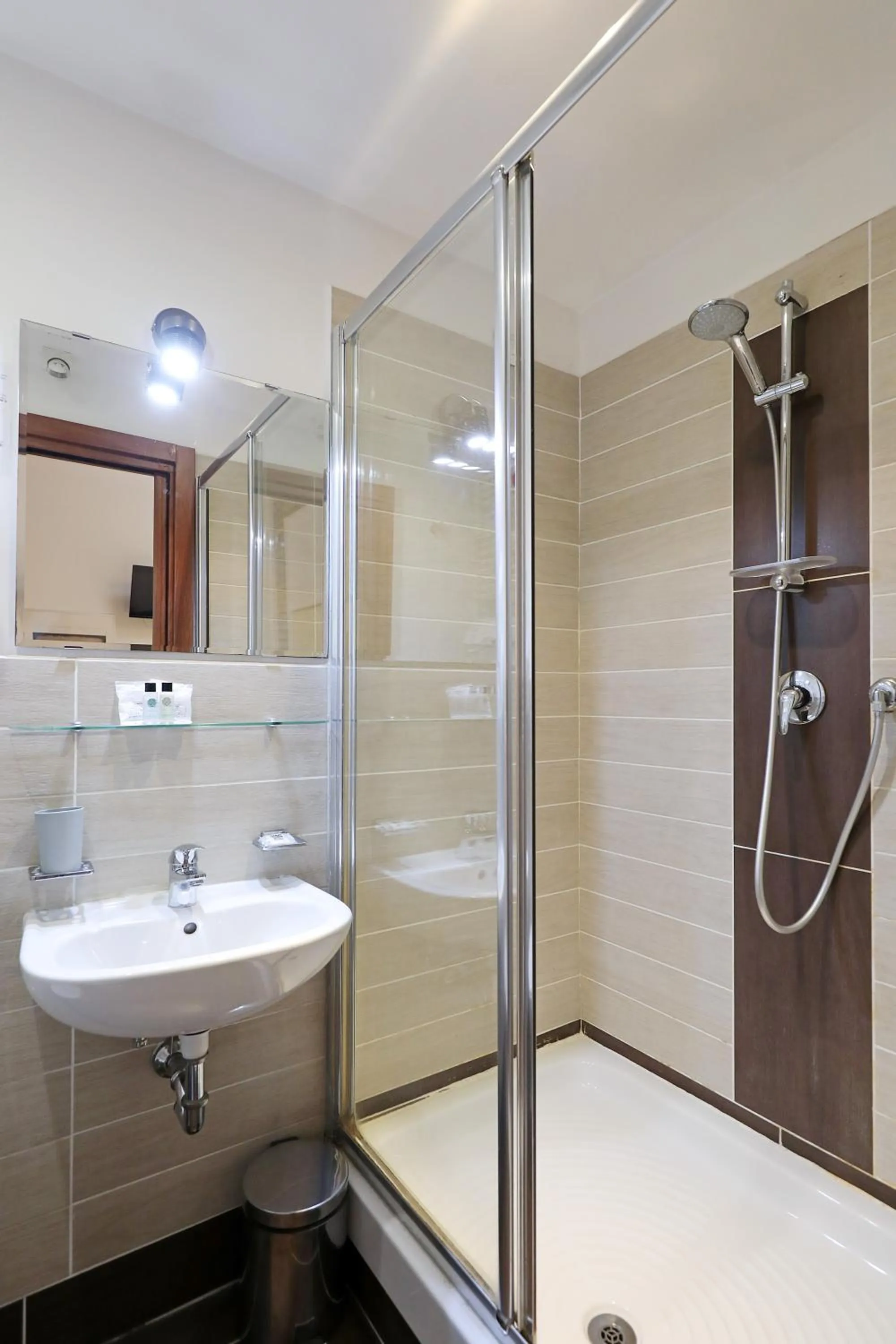 Maison Colosseo (Via dei Querceti 24)