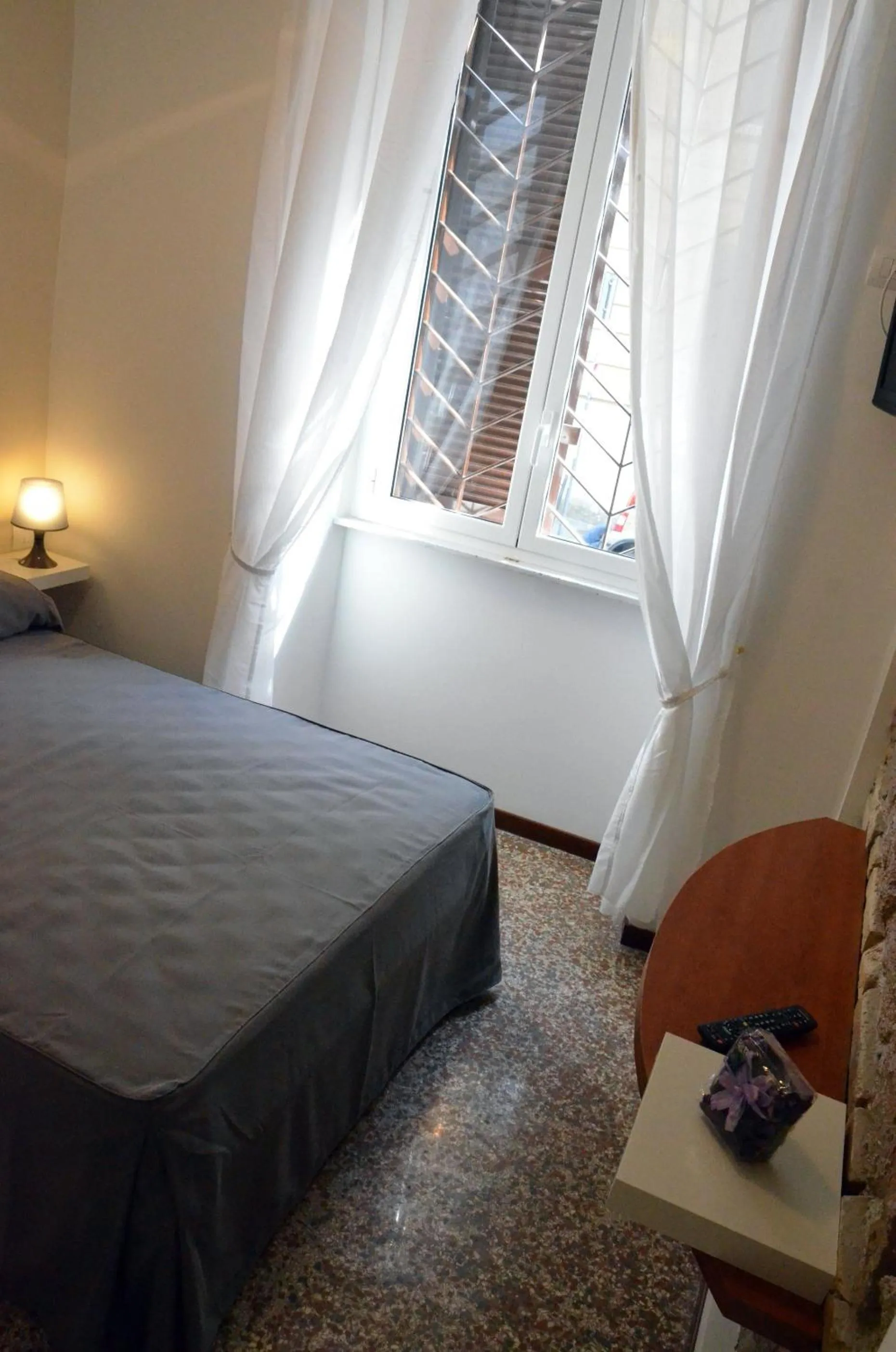 Bed in Maison Colosseo (Via dei Querceti 24)