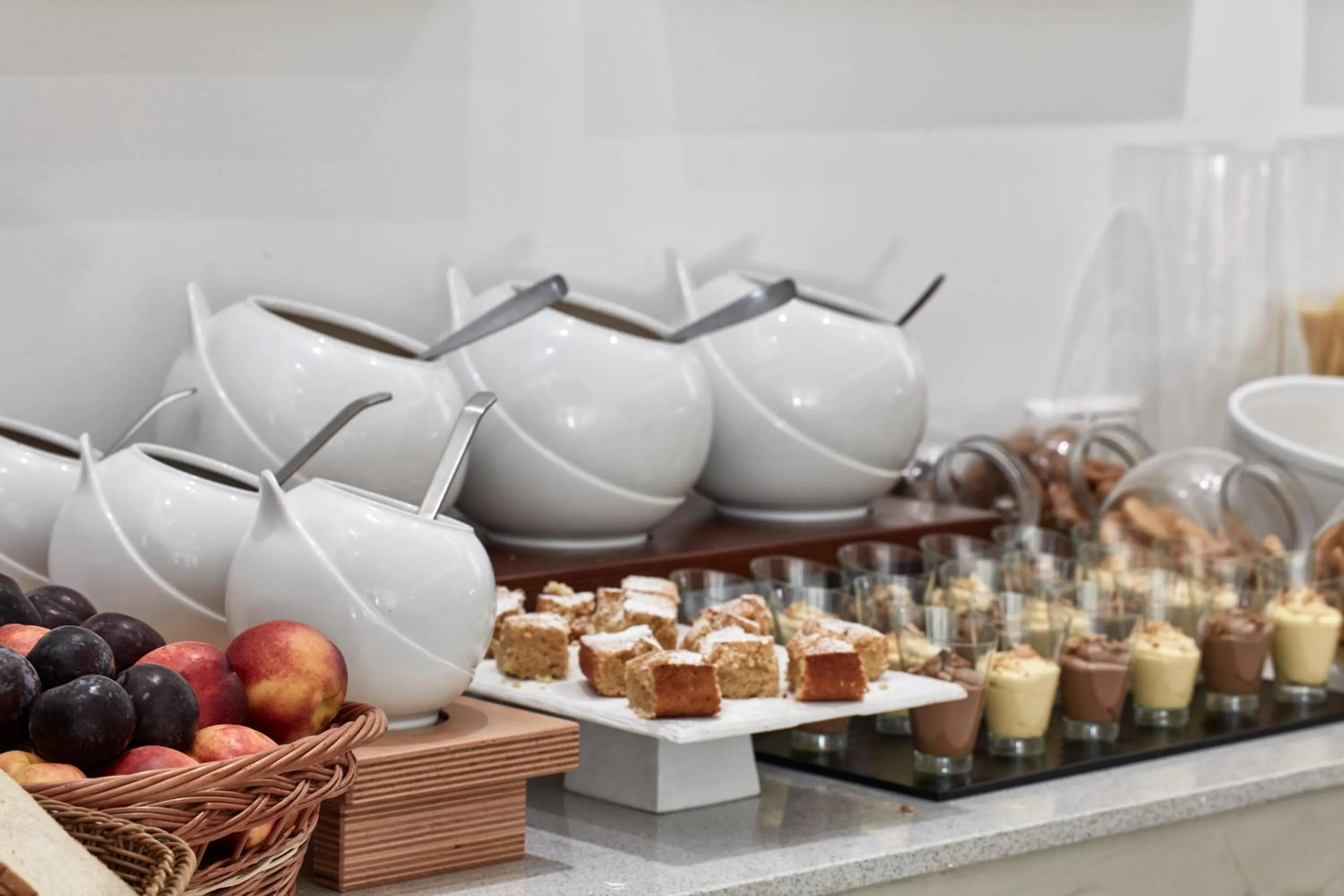 Restaurant/places to eat in Costa Grand Resort & Spa