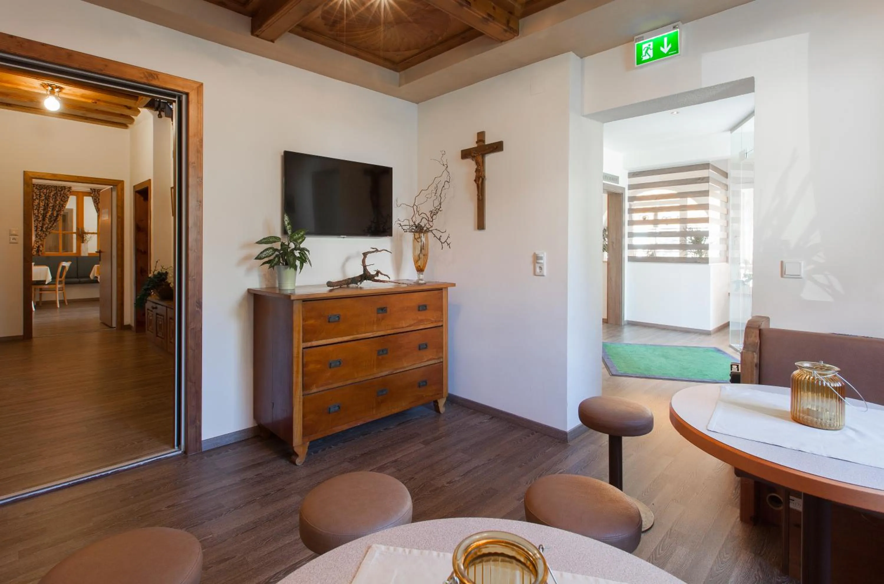 Communal lounge/ TV room in Hotel Altmünsterhof