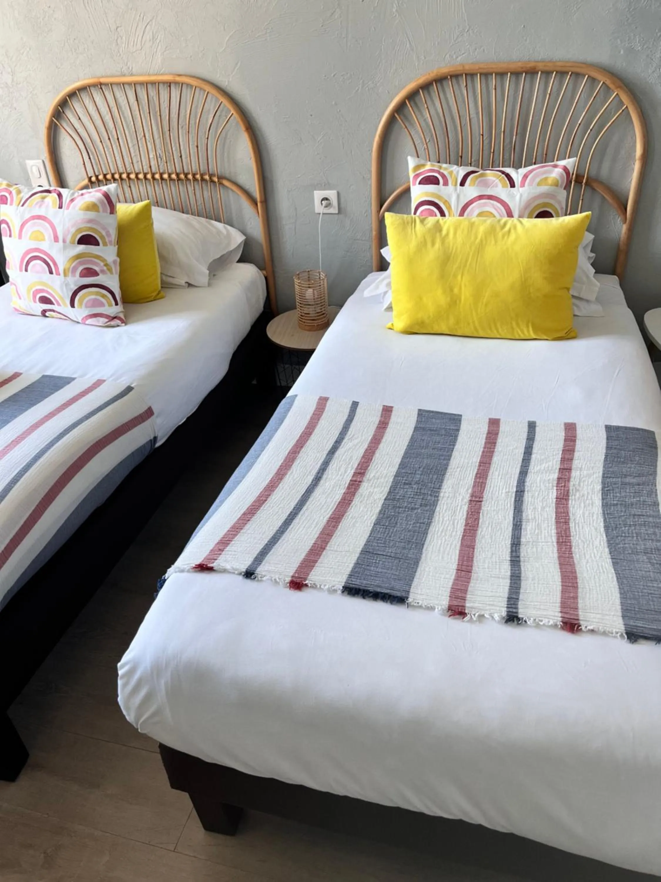 Bedroom, Bed in Hôtel Eden - La Baigneuse