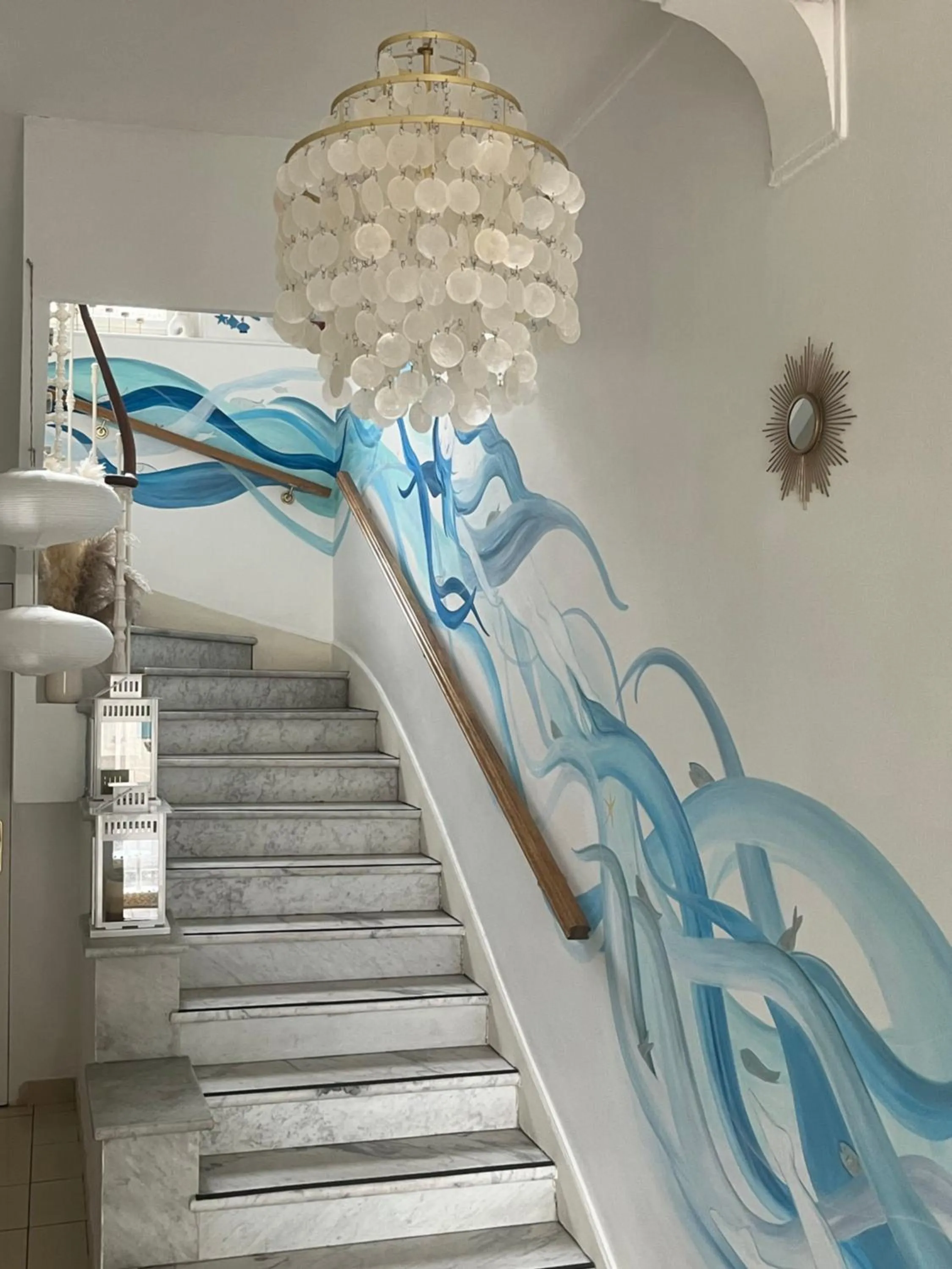 Lobby or reception in Hôtel Eden - La Baigneuse