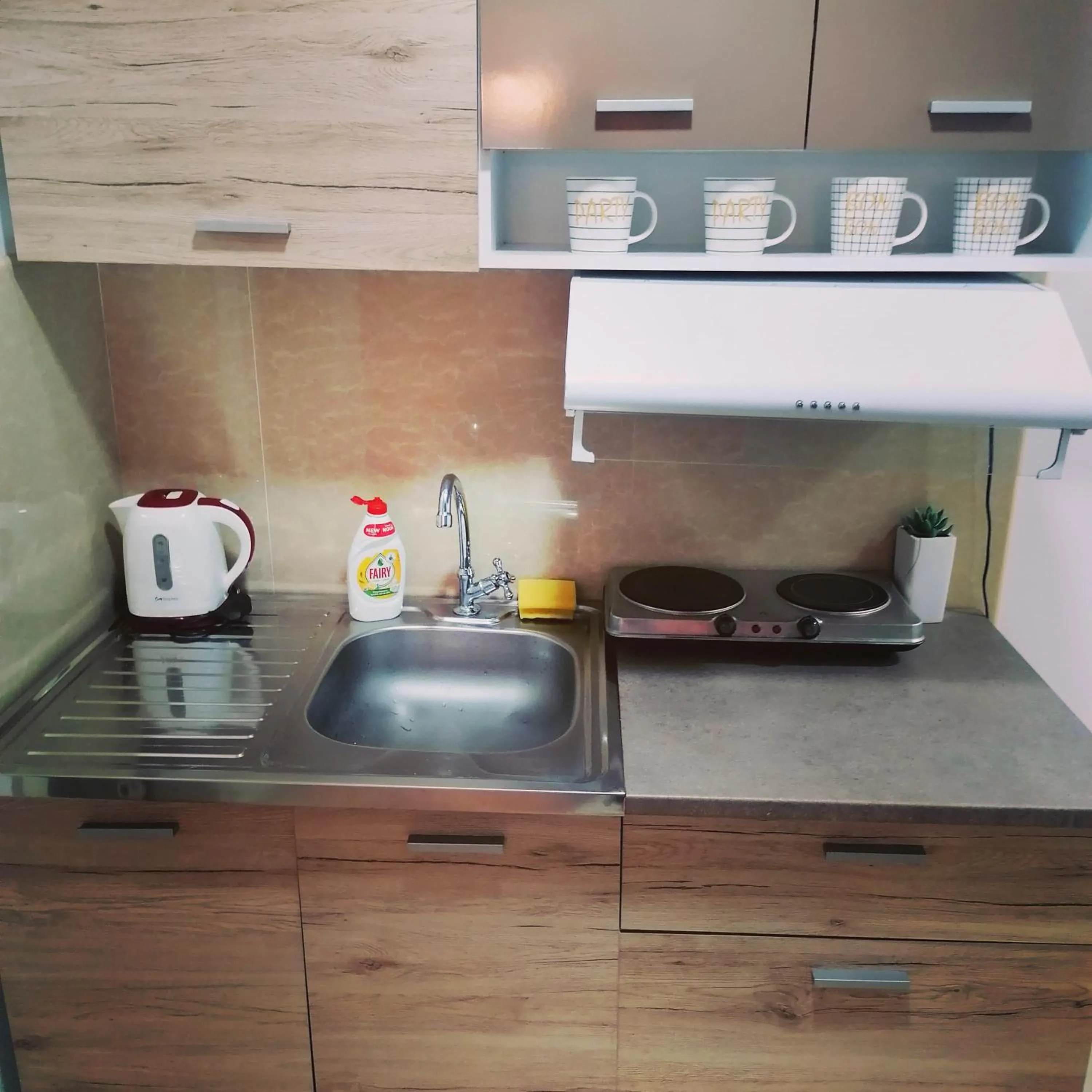 Coffee/tea facilities in Marina Jacuzzi Apartment free parking