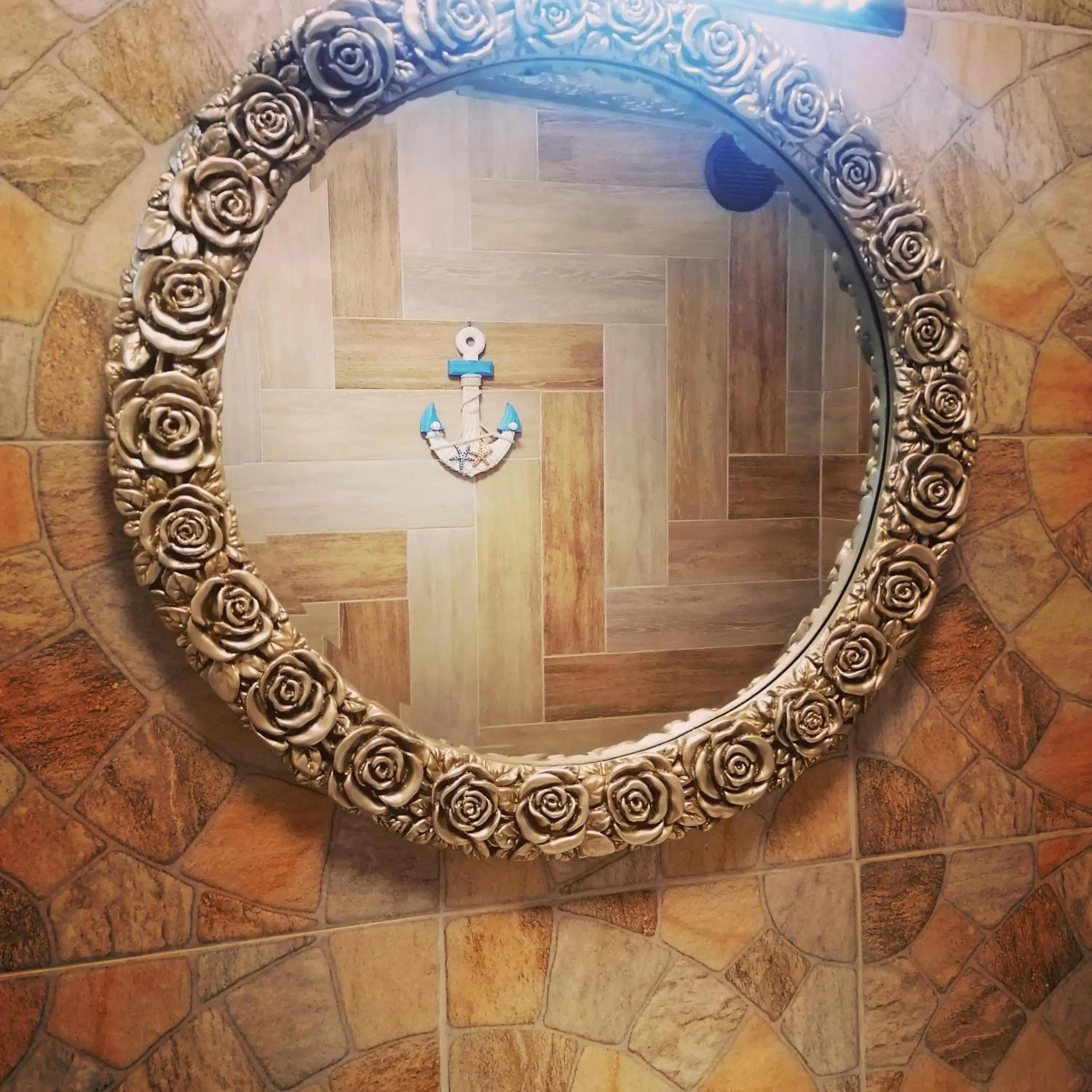 Bathroom in Marina Jacuzzi Apartment free parking