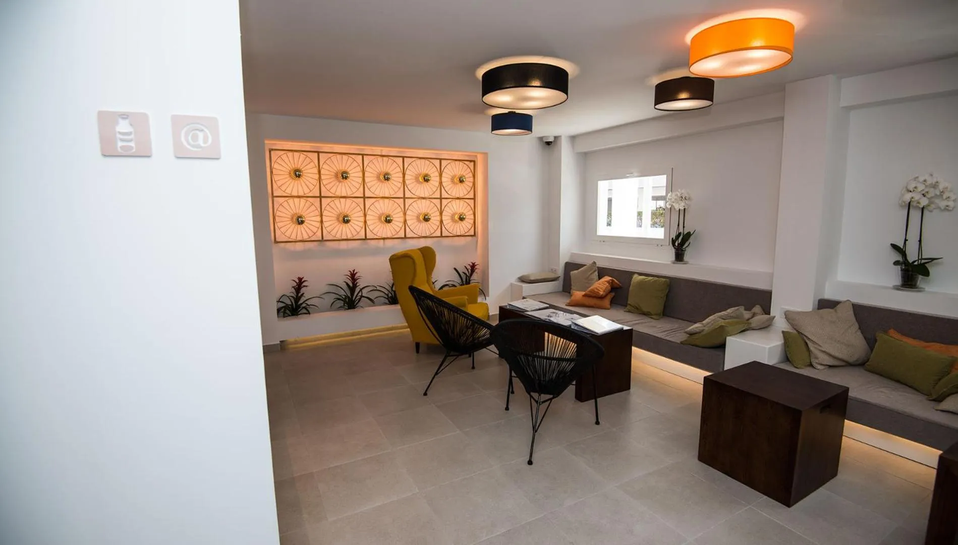 Lobby or reception in Hotel Chevy & Suites