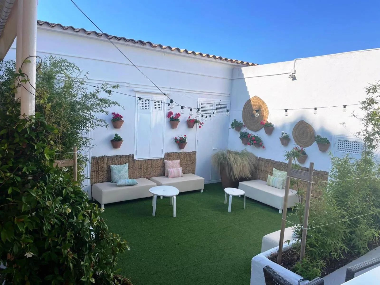 Property building in Hotel Chevy & Suites