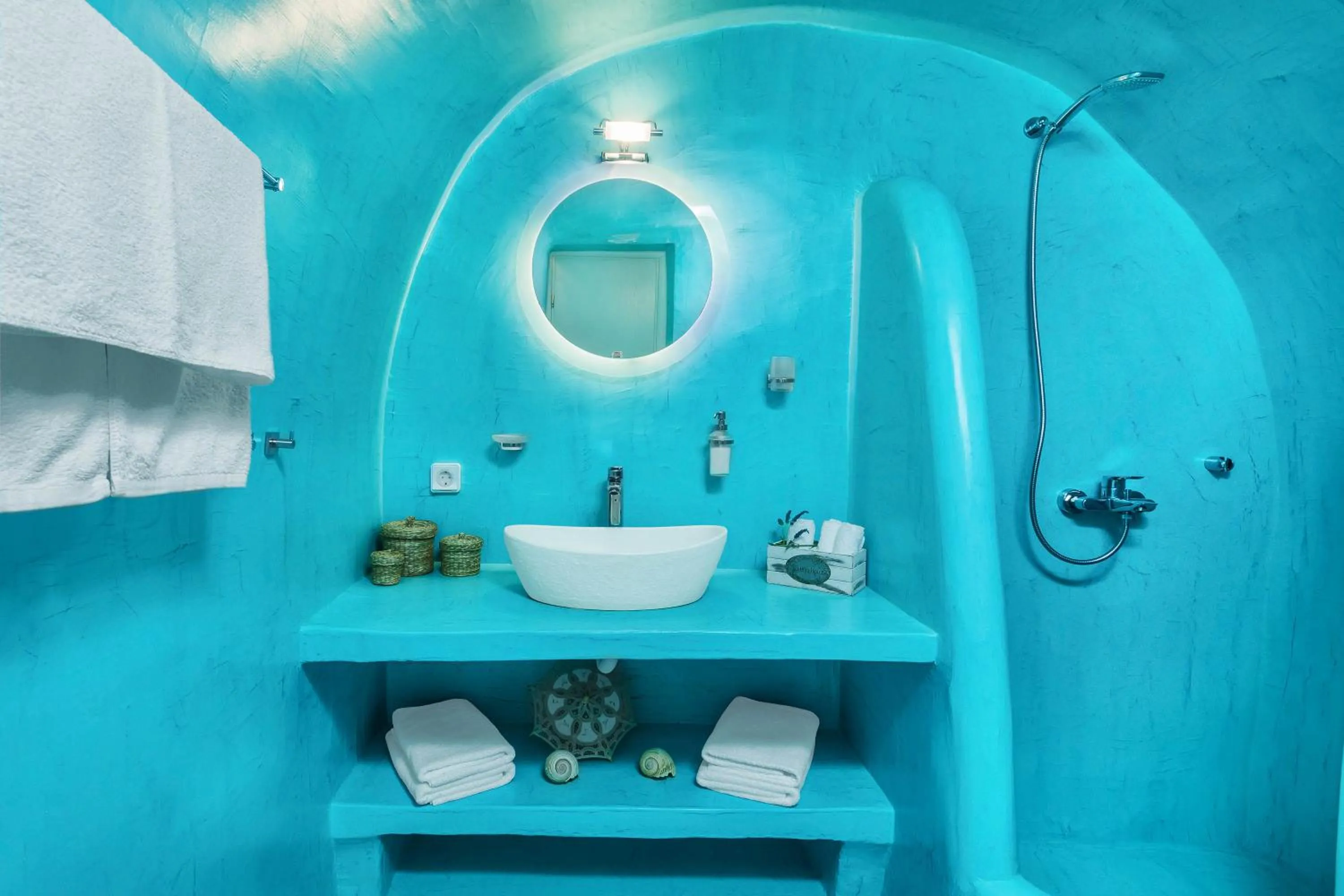 Shower in Casa d'Argento