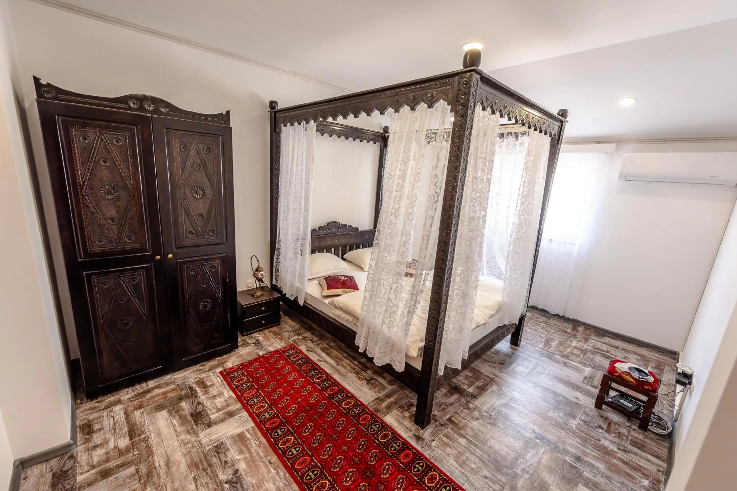 Bed in Apartment Prince