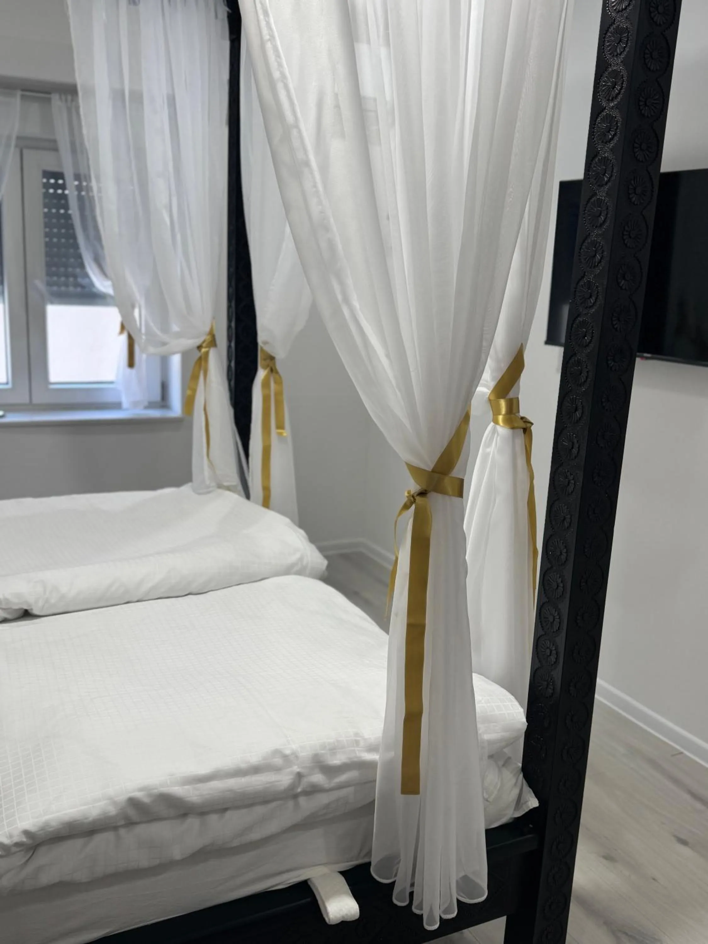 Bed in Apartment Prince