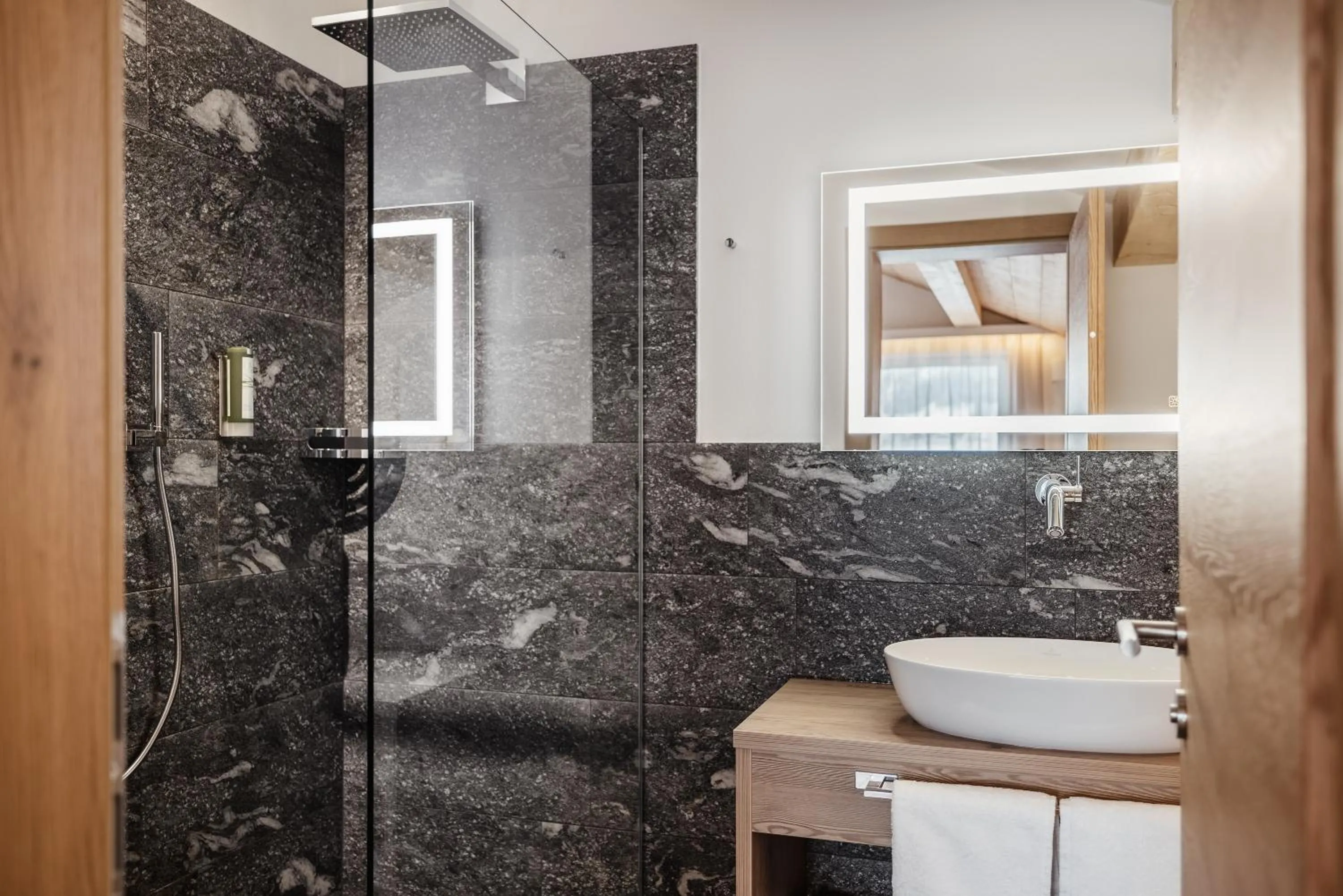 Shower in Residence Villa Trieste