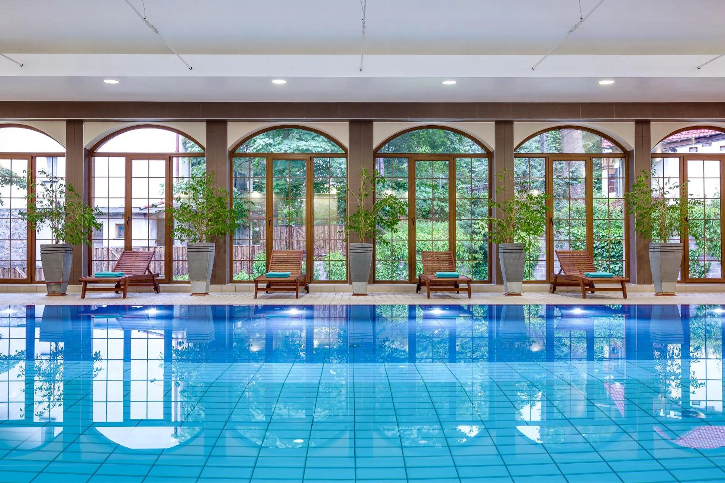 Swimming pool in Hotel Konradówka Wellness & SPA - 300 metrów do centrum