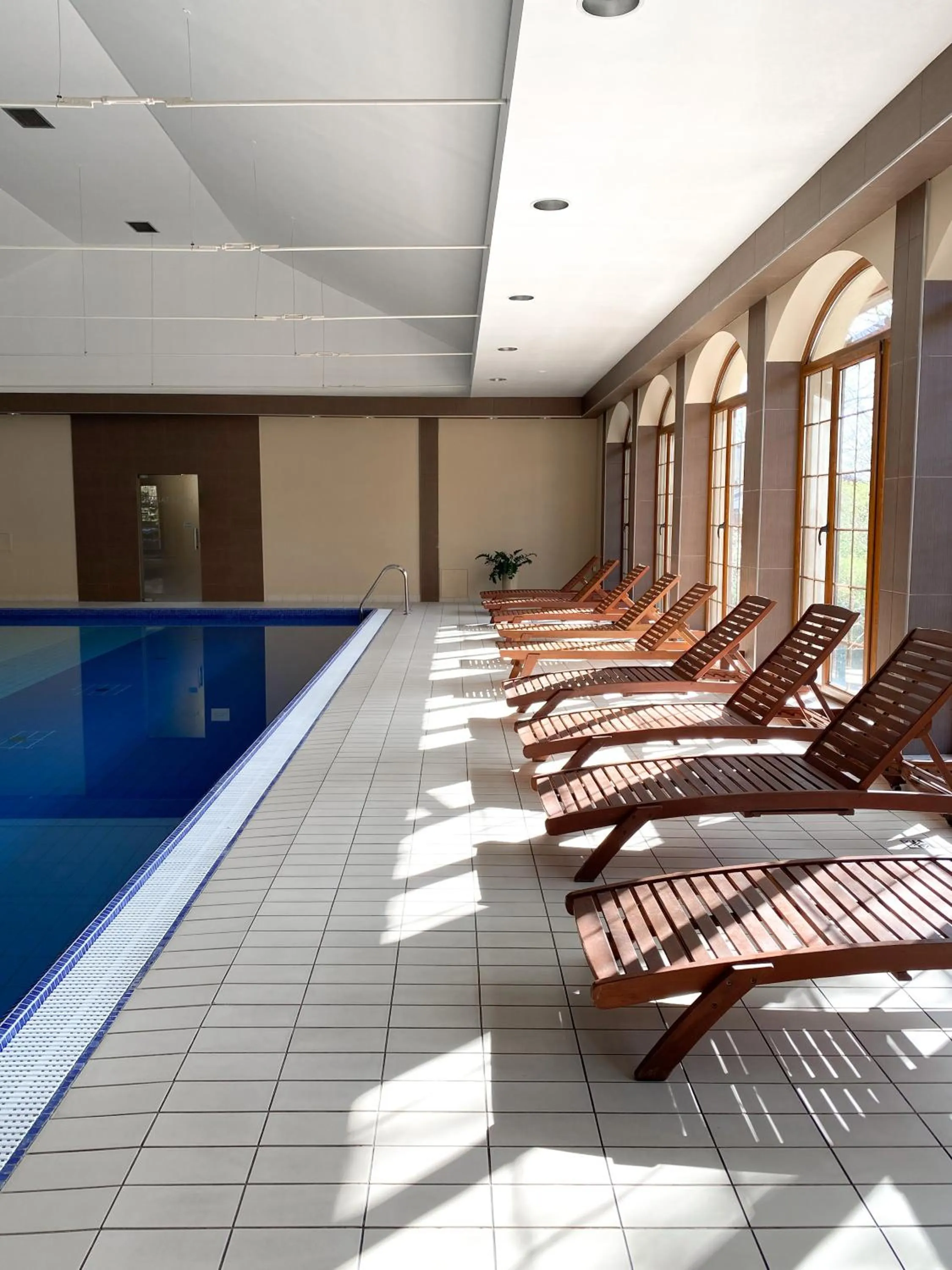 Swimming pool in Hotel Konradówka Wellness & SPA - 300 metrów do centrum