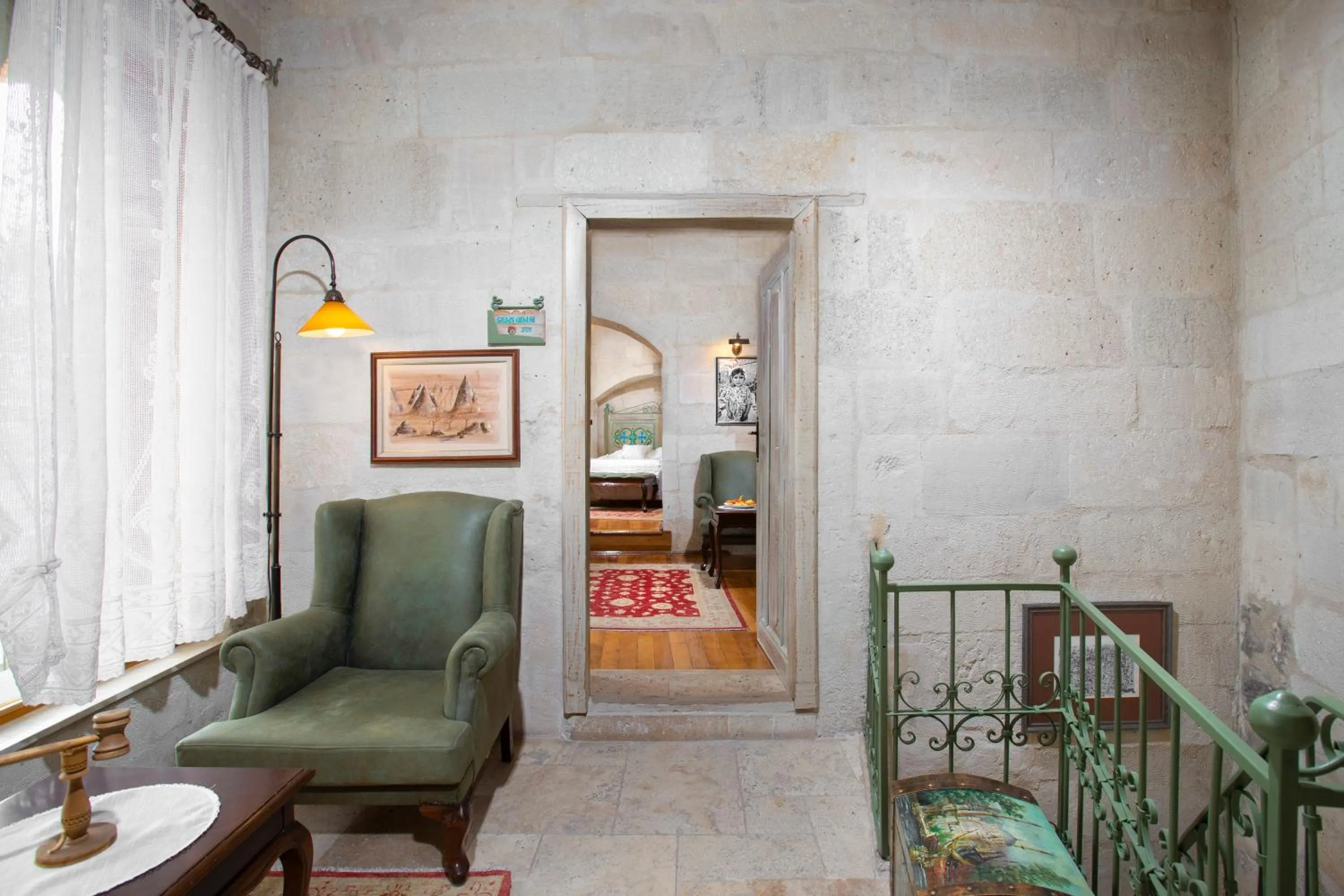 Facade/entrance in Terra Cave