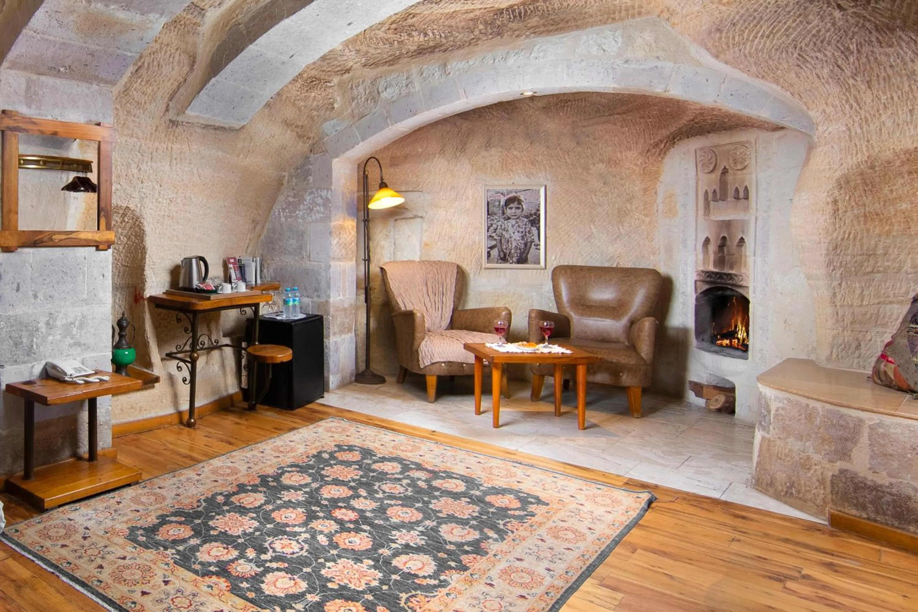 Seating area in Terra Cave