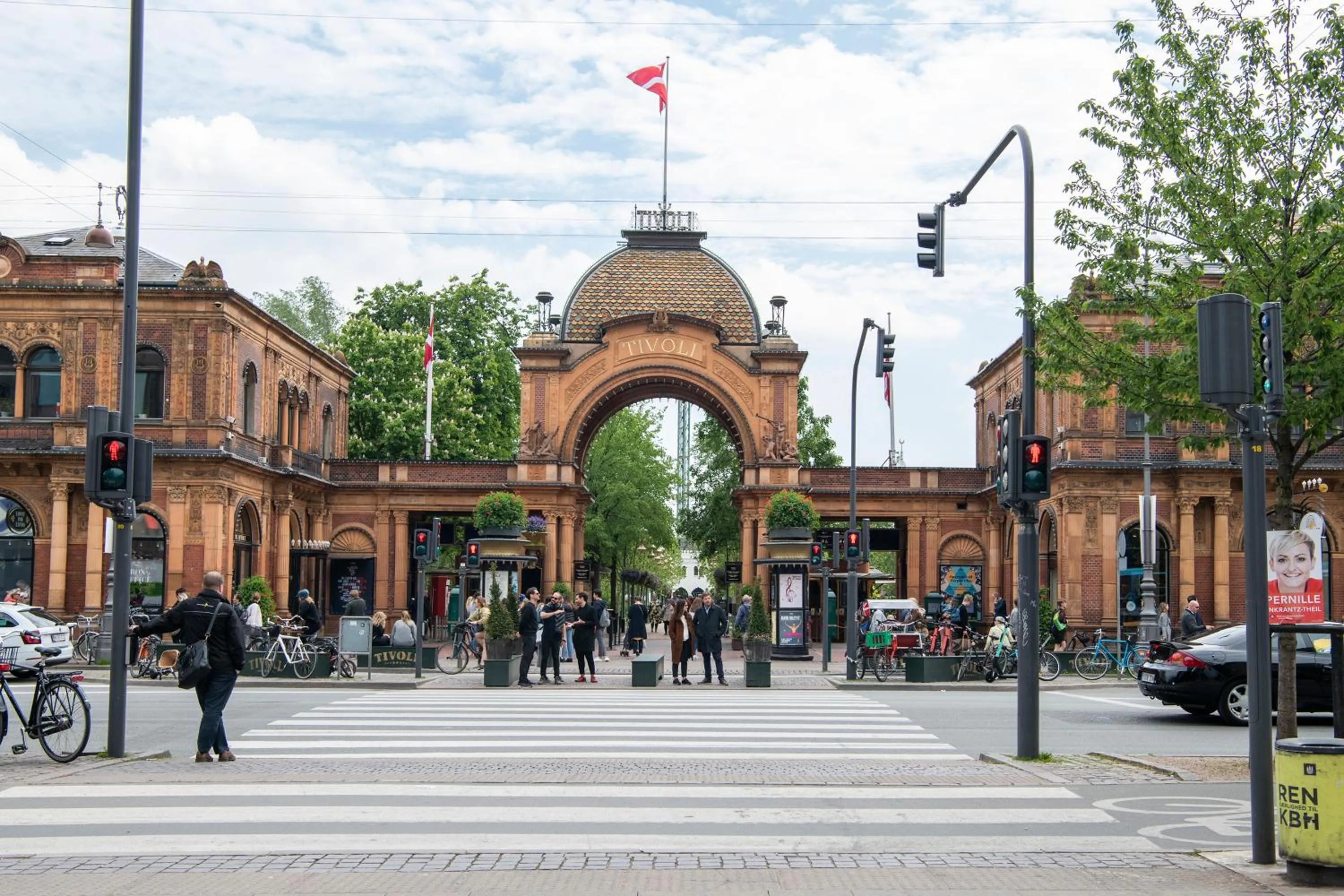 Nearby landmark in Kings Garden 1 by Daniel&jacob's