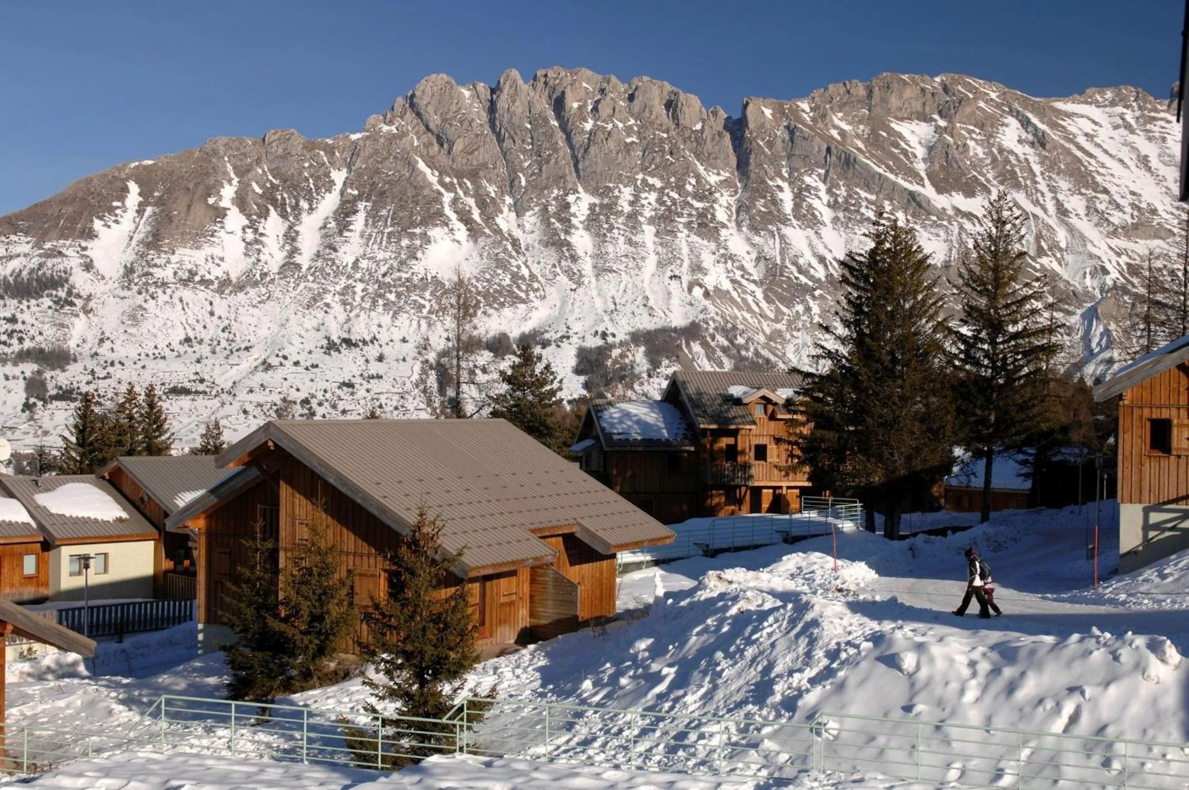 Facade/entrance in Résidence Odalys L'Orée des Pistes