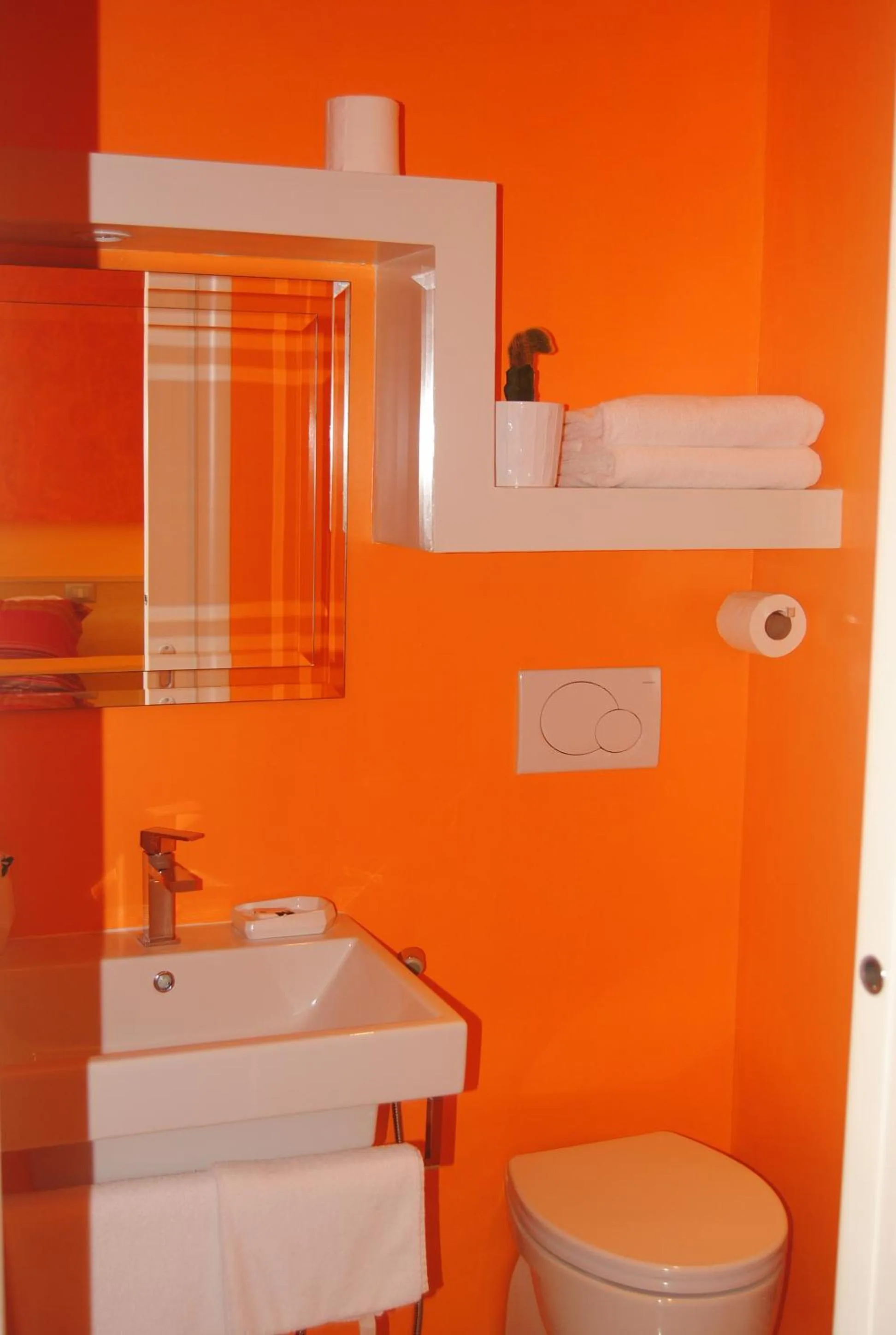 Bathroom in Affittacamere Stazione Valmontone