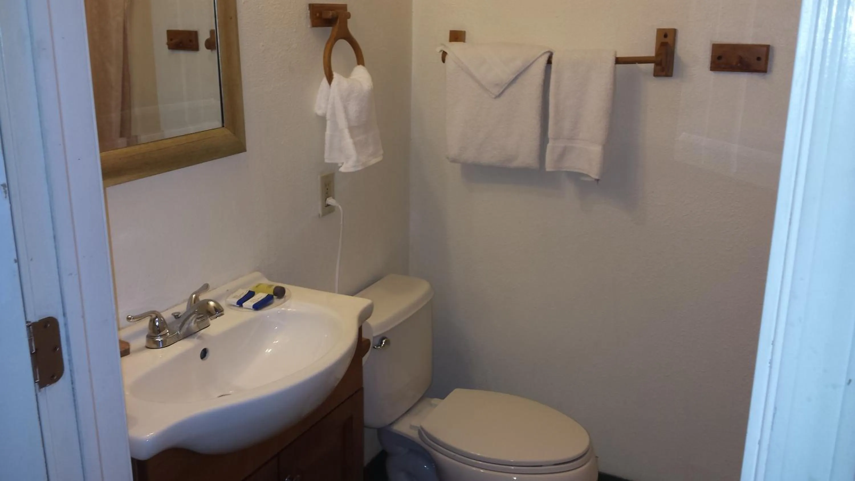 Bathroom in Shiny Motel