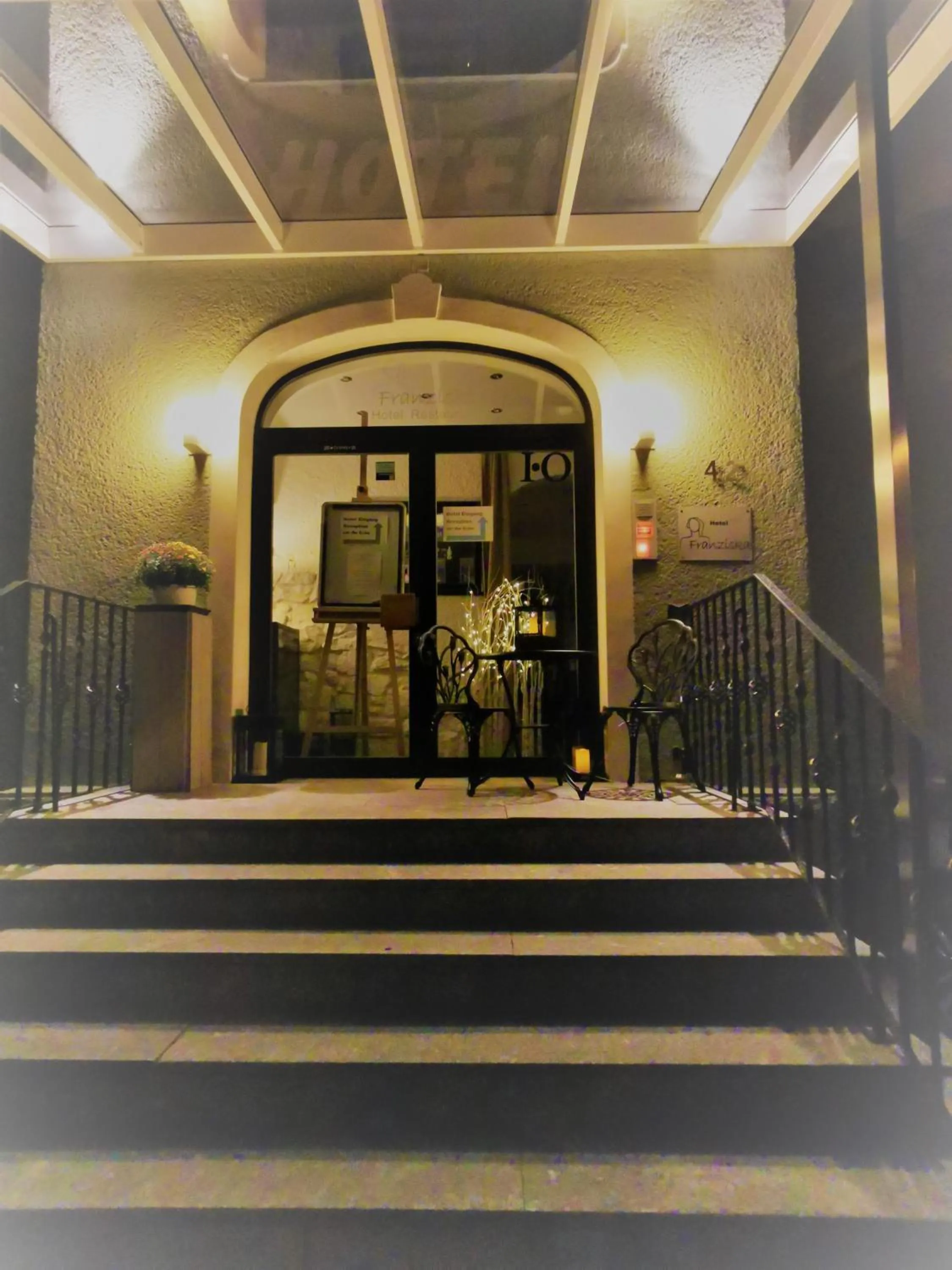 Facade/entrance in City Hotel Franziska