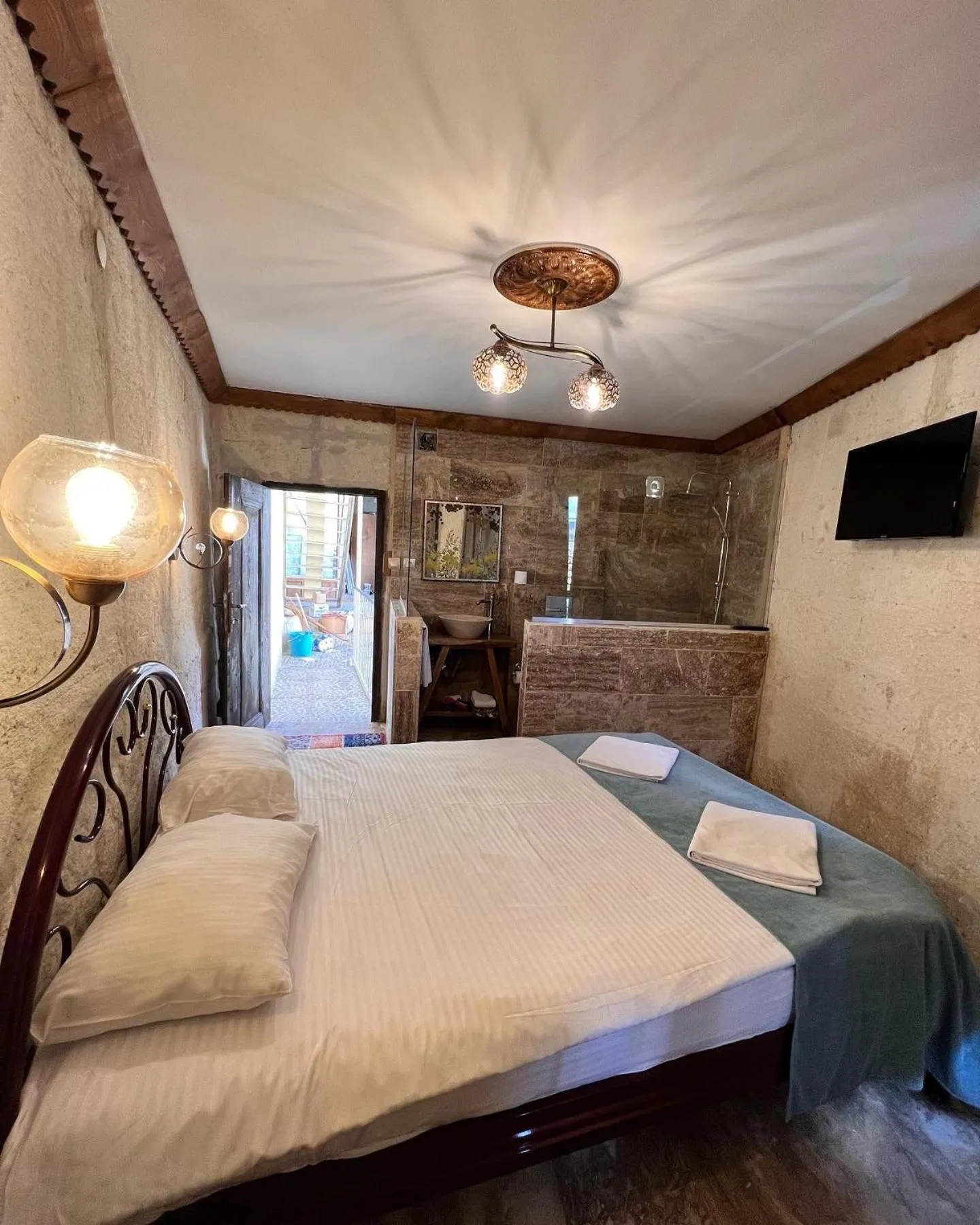 Bed in ROCA CAPPADOCIA