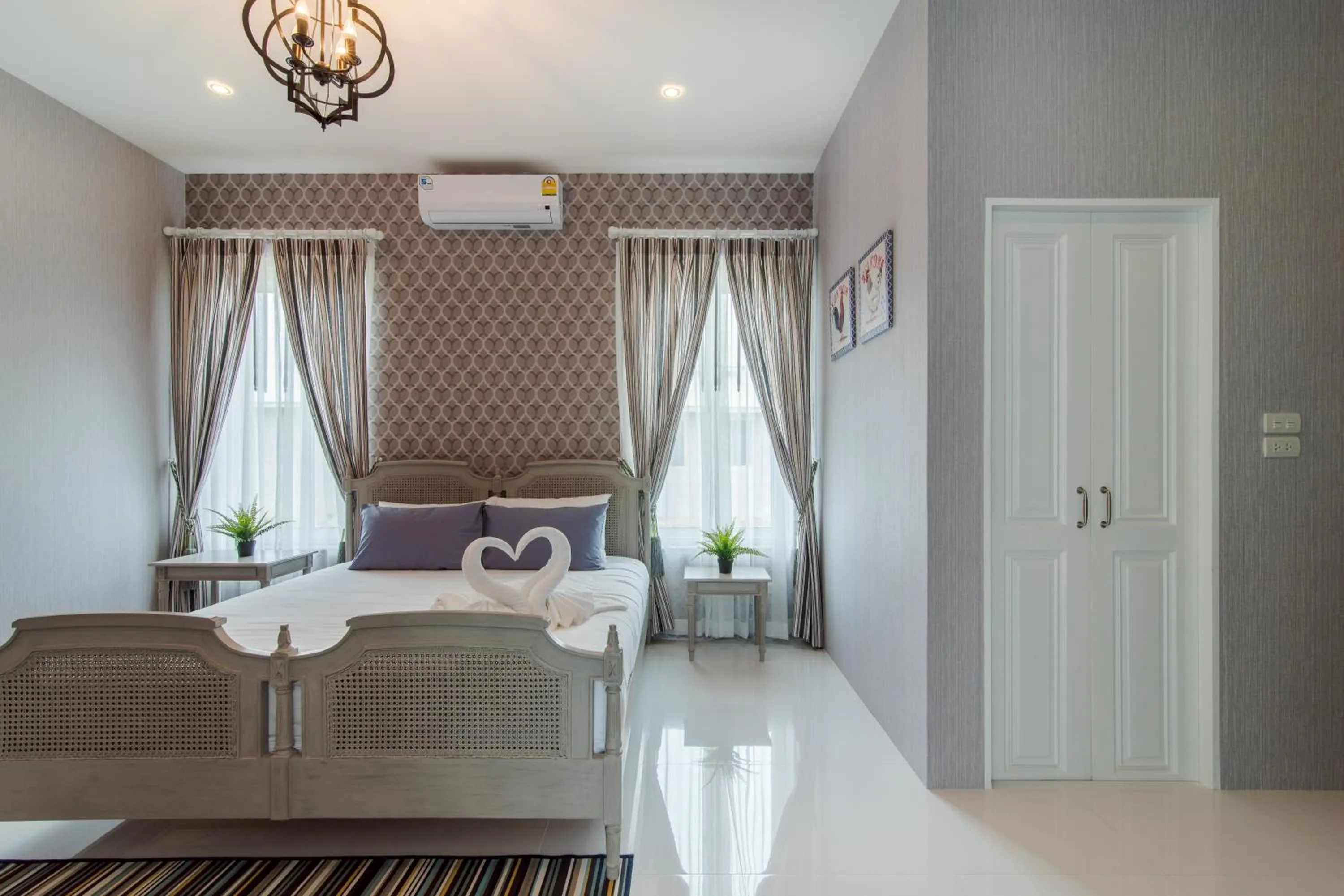 Photo of the whole room in Wan Arun Houses