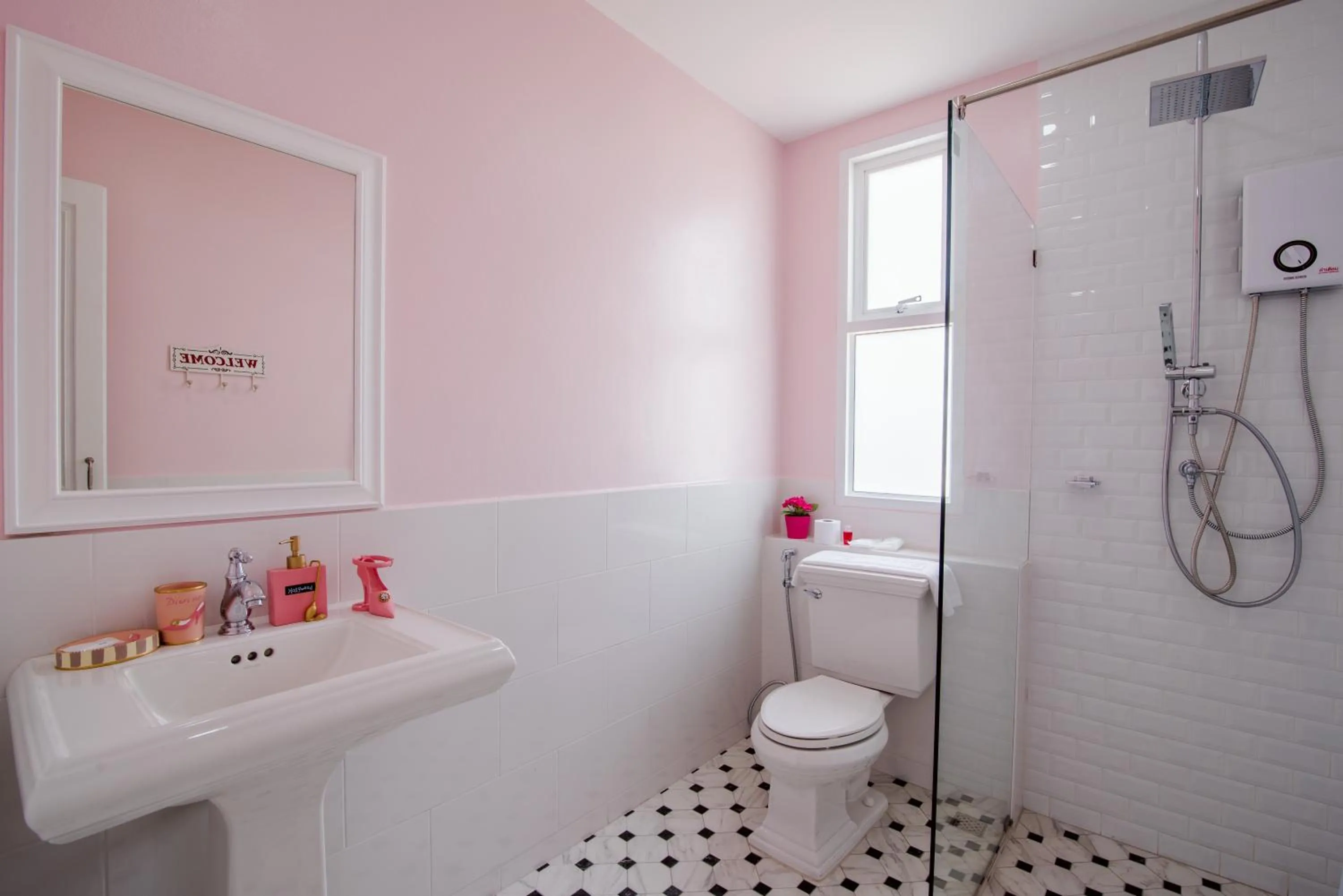 Shower, Bathroom in Wan Arun Houses