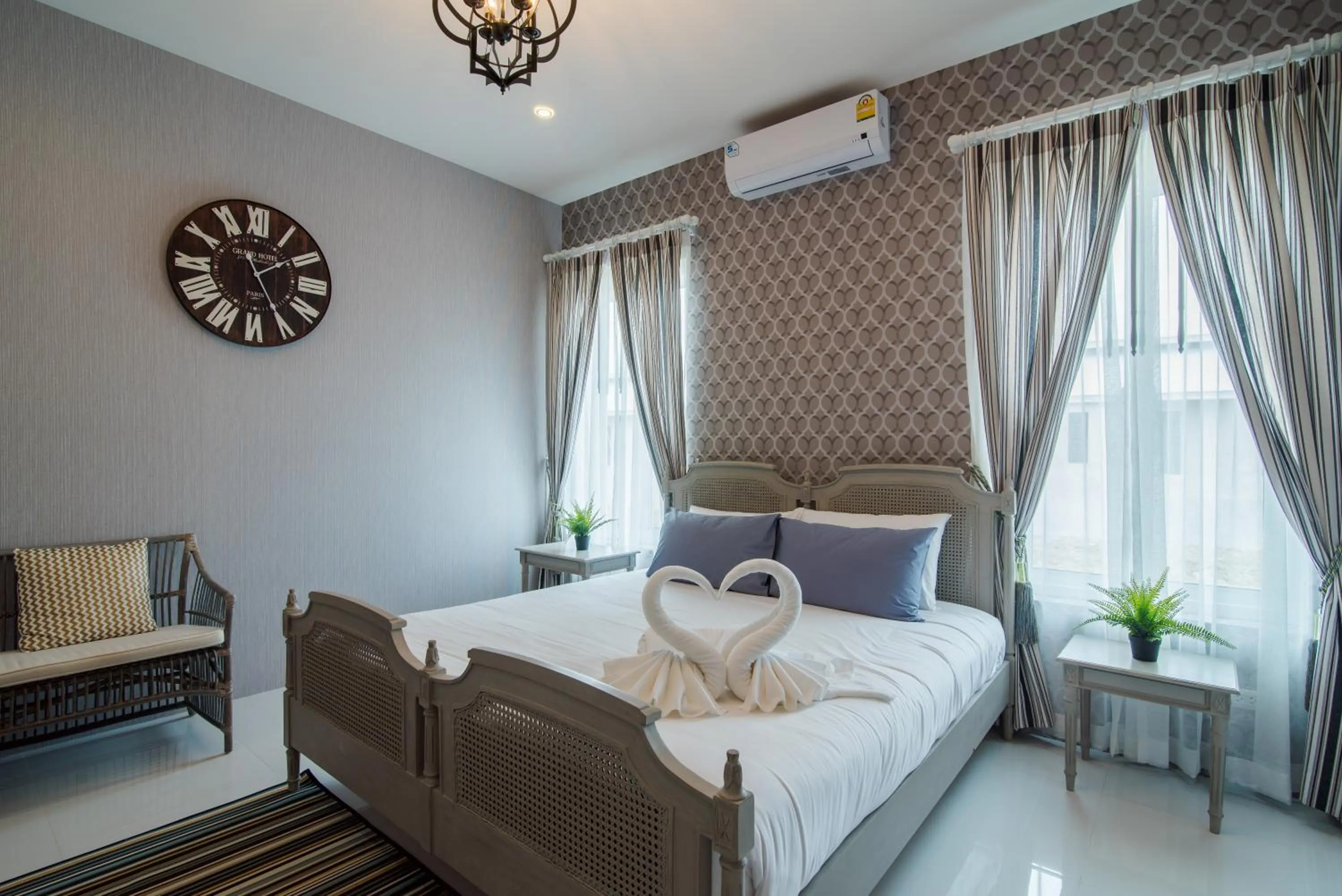 Bedroom, Seating Area in Wan Arun Houses