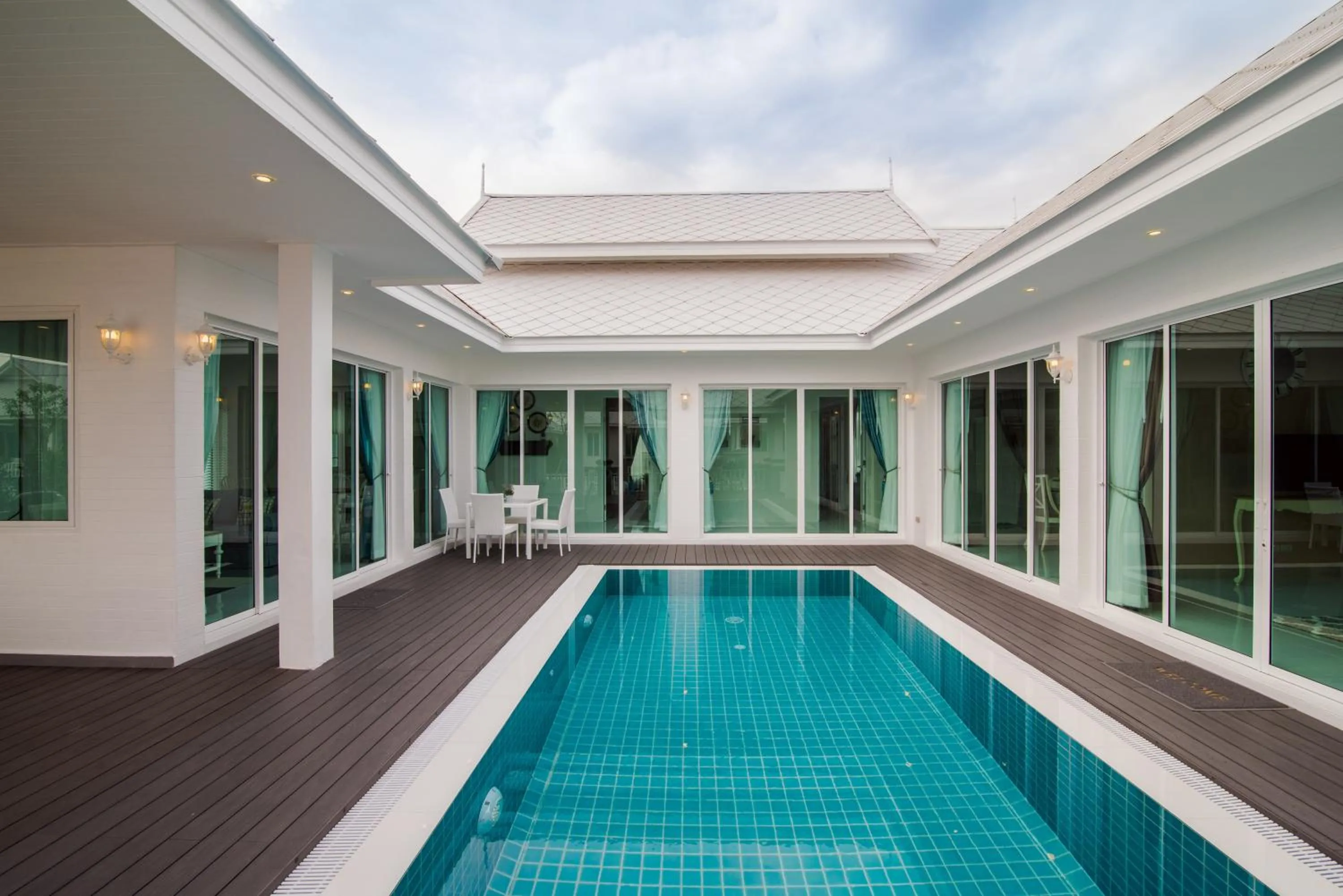 Balcony/Terrace, Swimming Pool in Wan Arun Houses