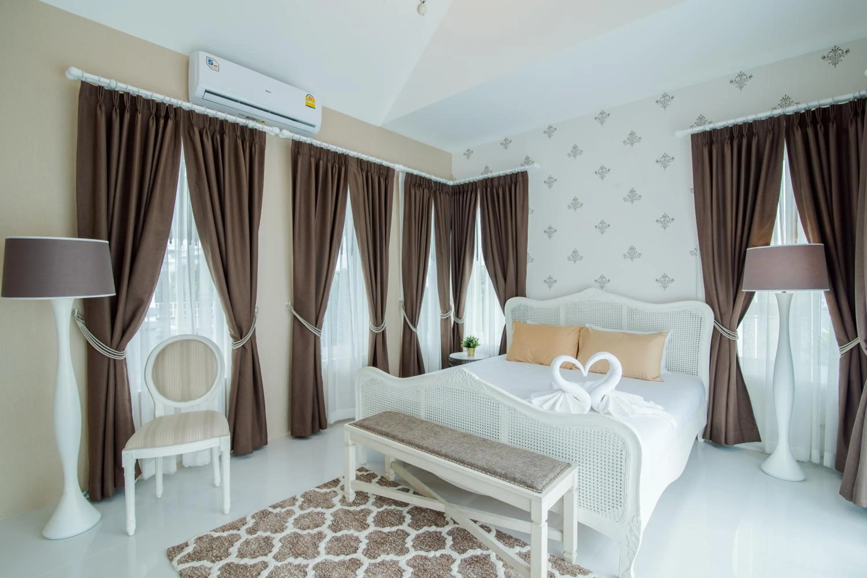 Photo of the whole room in Wan Arun Houses