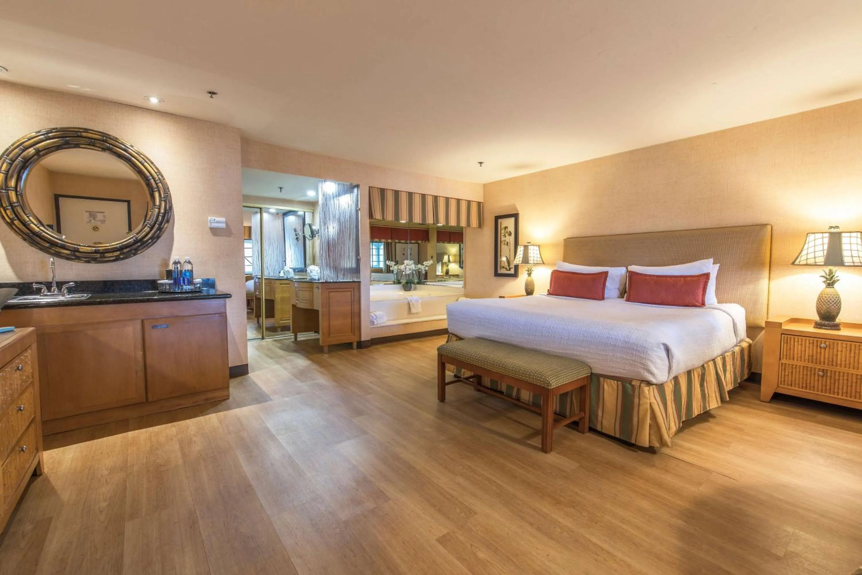 Photo of the whole room, Bed in Best Western Plus Las Brisas Hotel