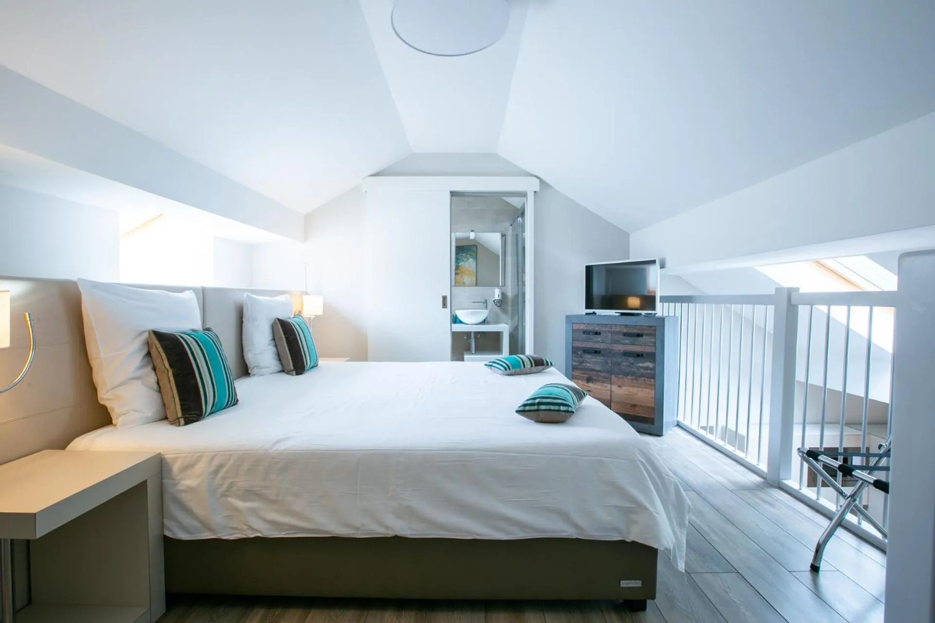 Bed in Auberge des Grands Bois