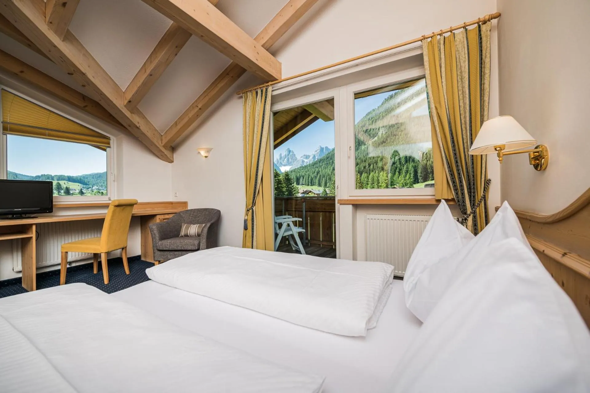 View (from property/room), Bed in Hotel Waldheim