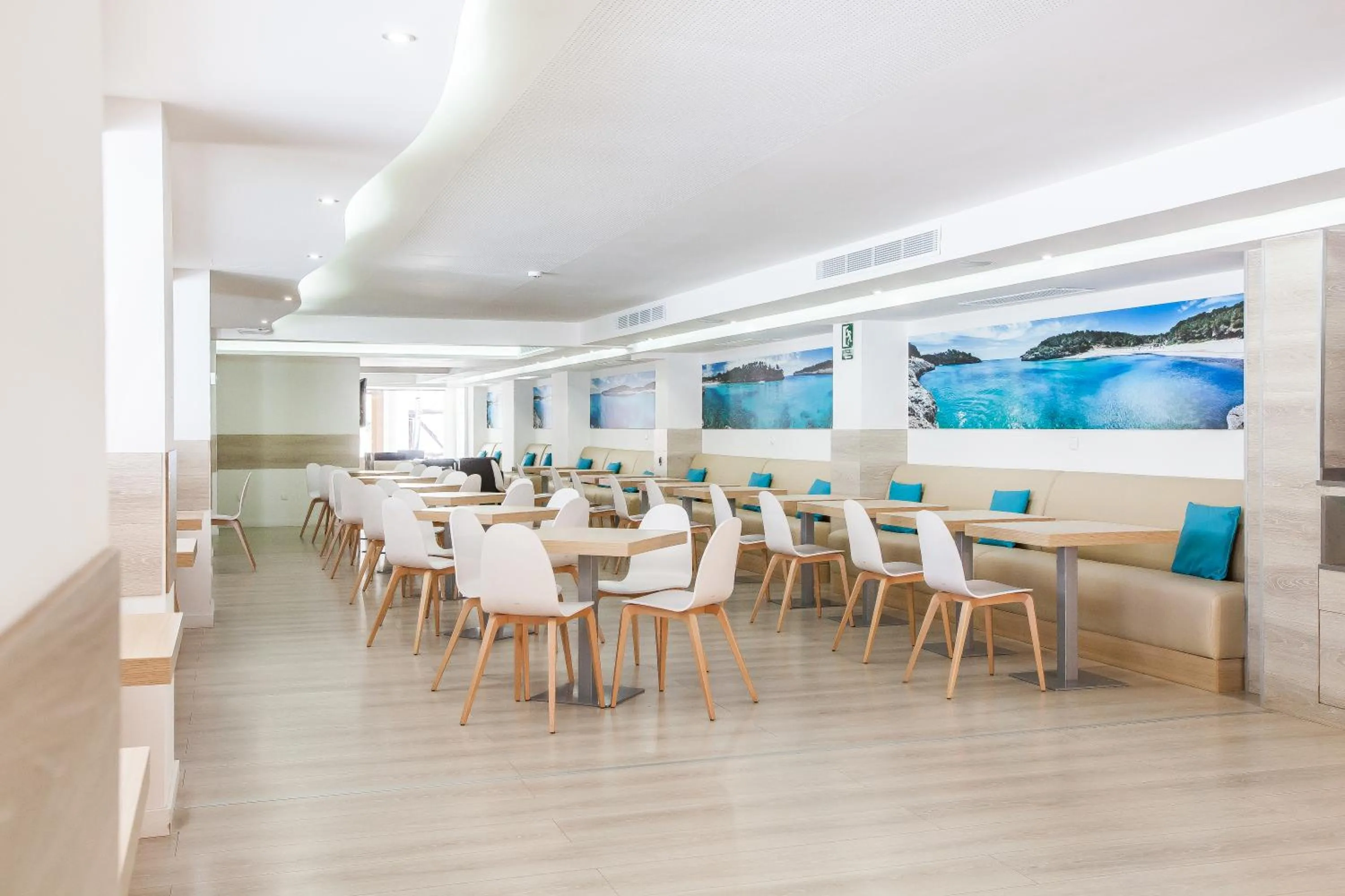 Restaurant/places to eat in Hotel Gracia