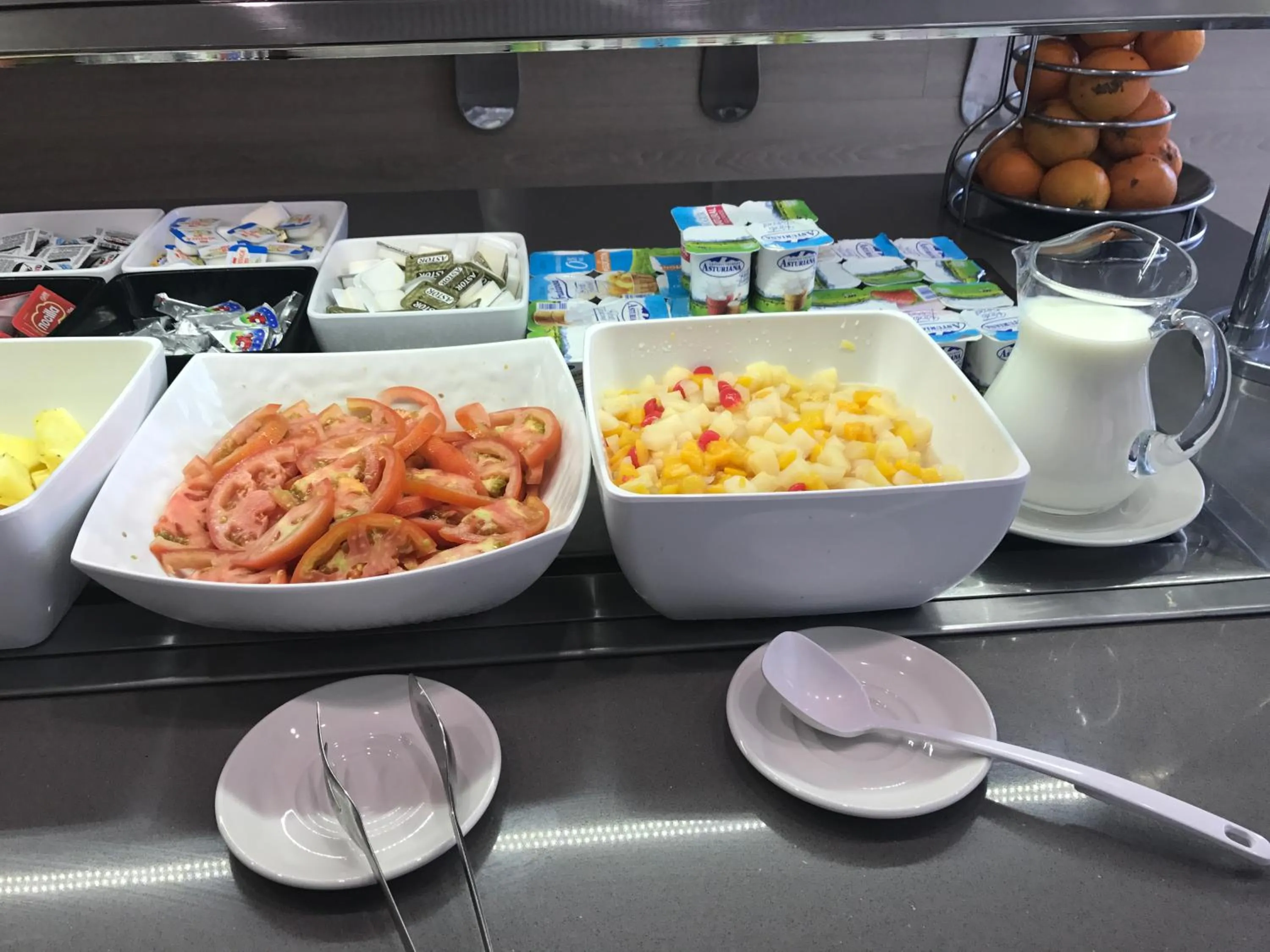 Buffet breakfast in Hotel Gracia