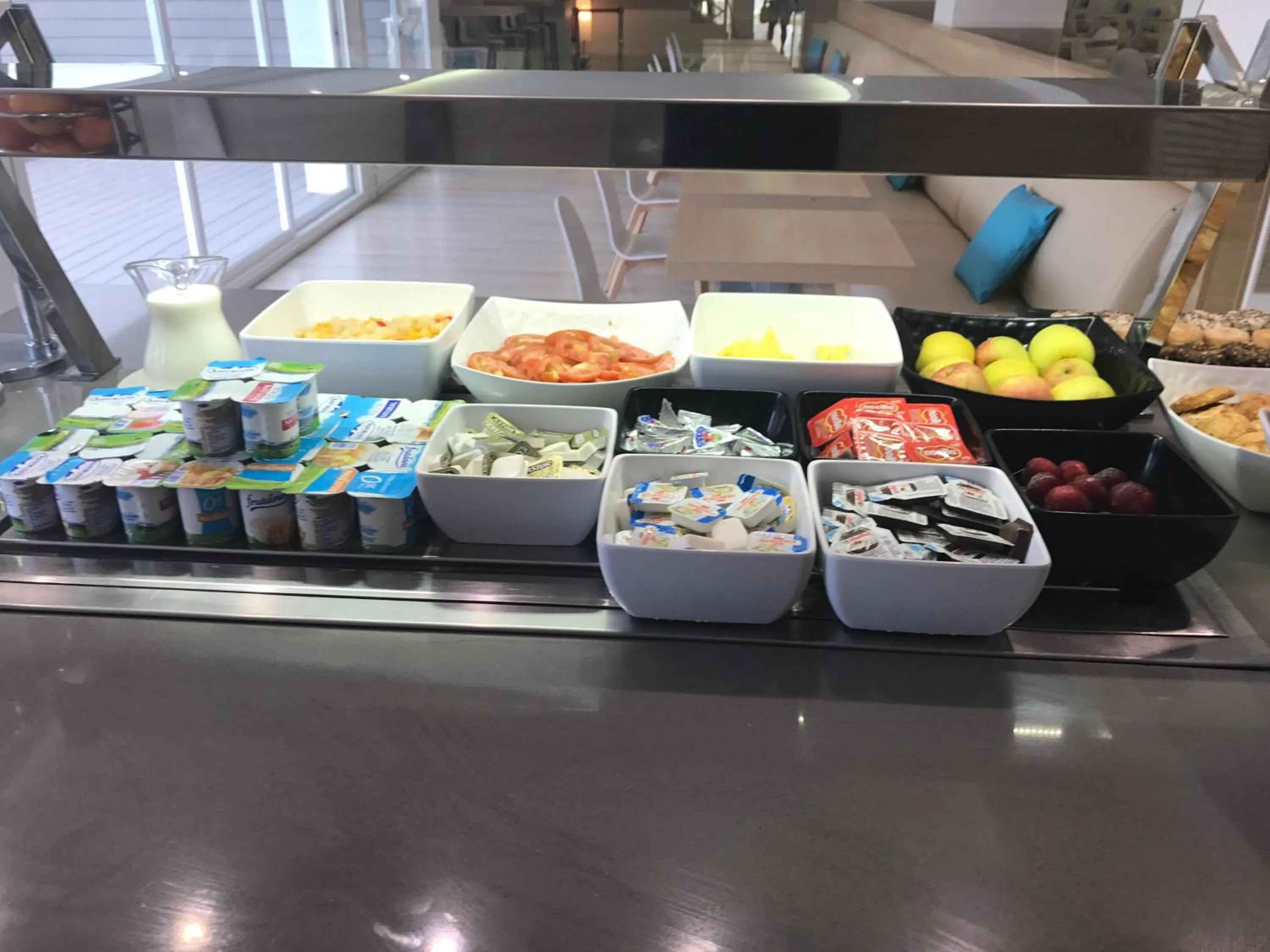 Buffet breakfast in Hotel Gracia