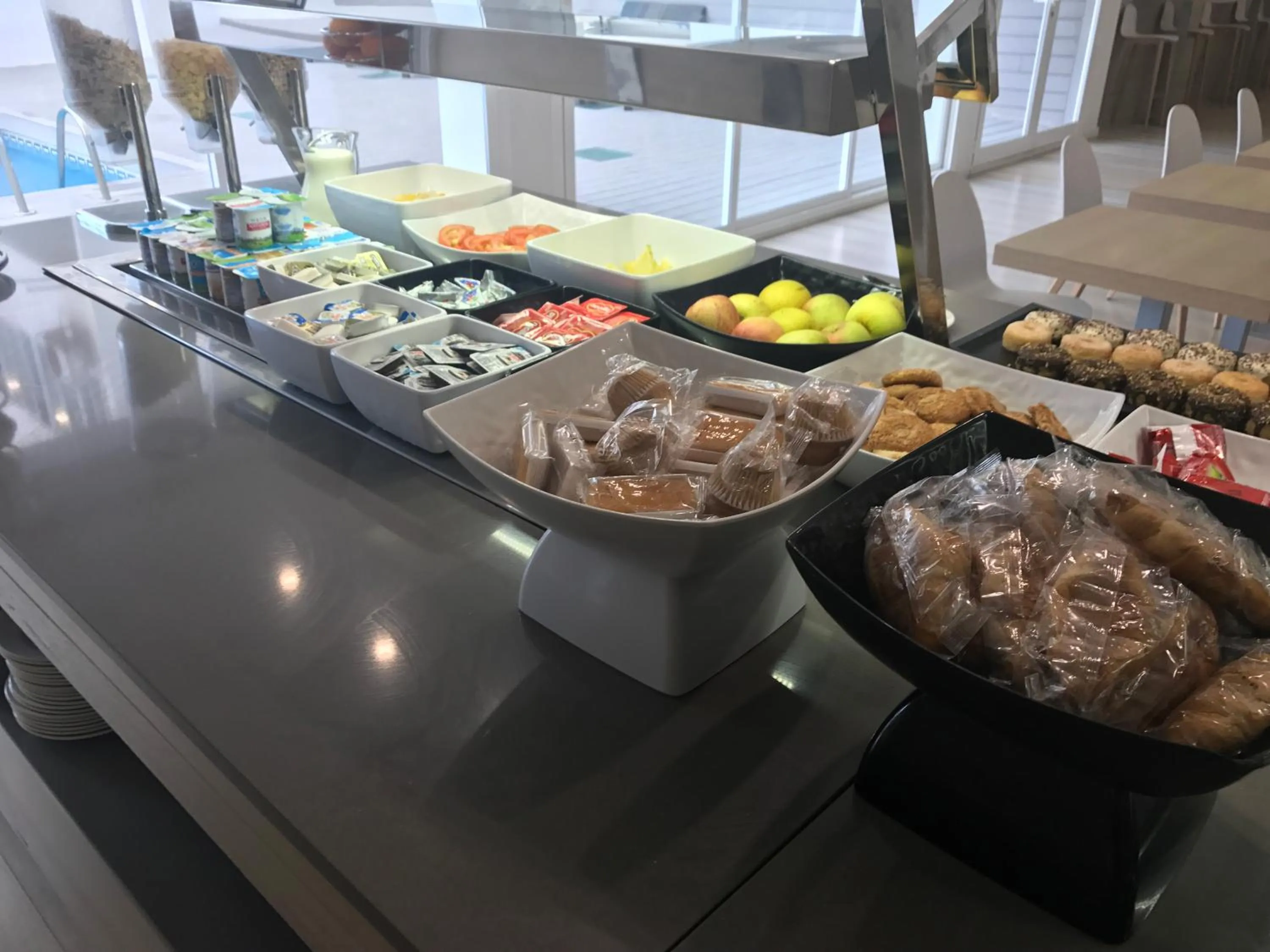 Buffet breakfast in Hotel Gracia