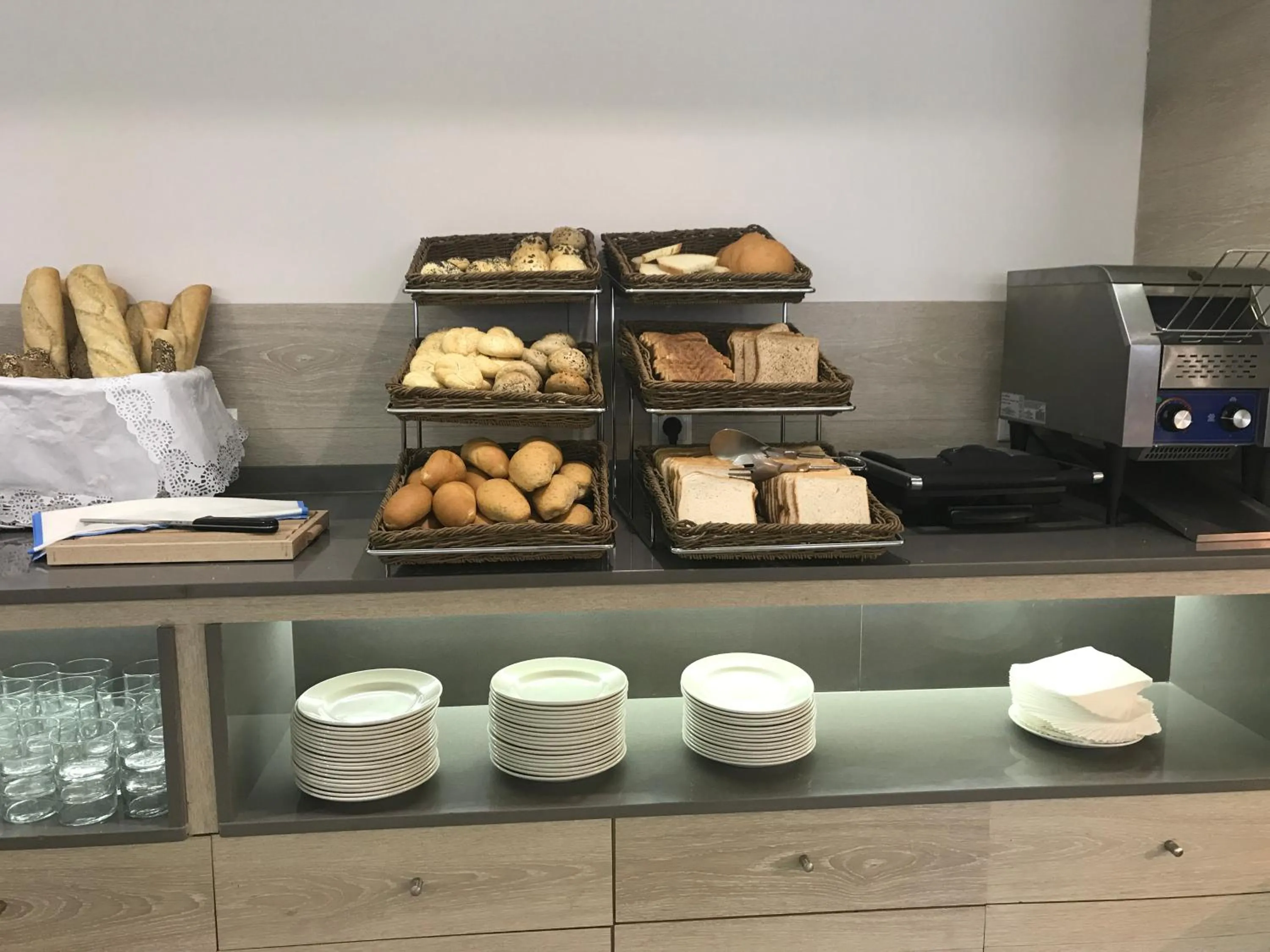 Buffet breakfast in Hotel Gracia