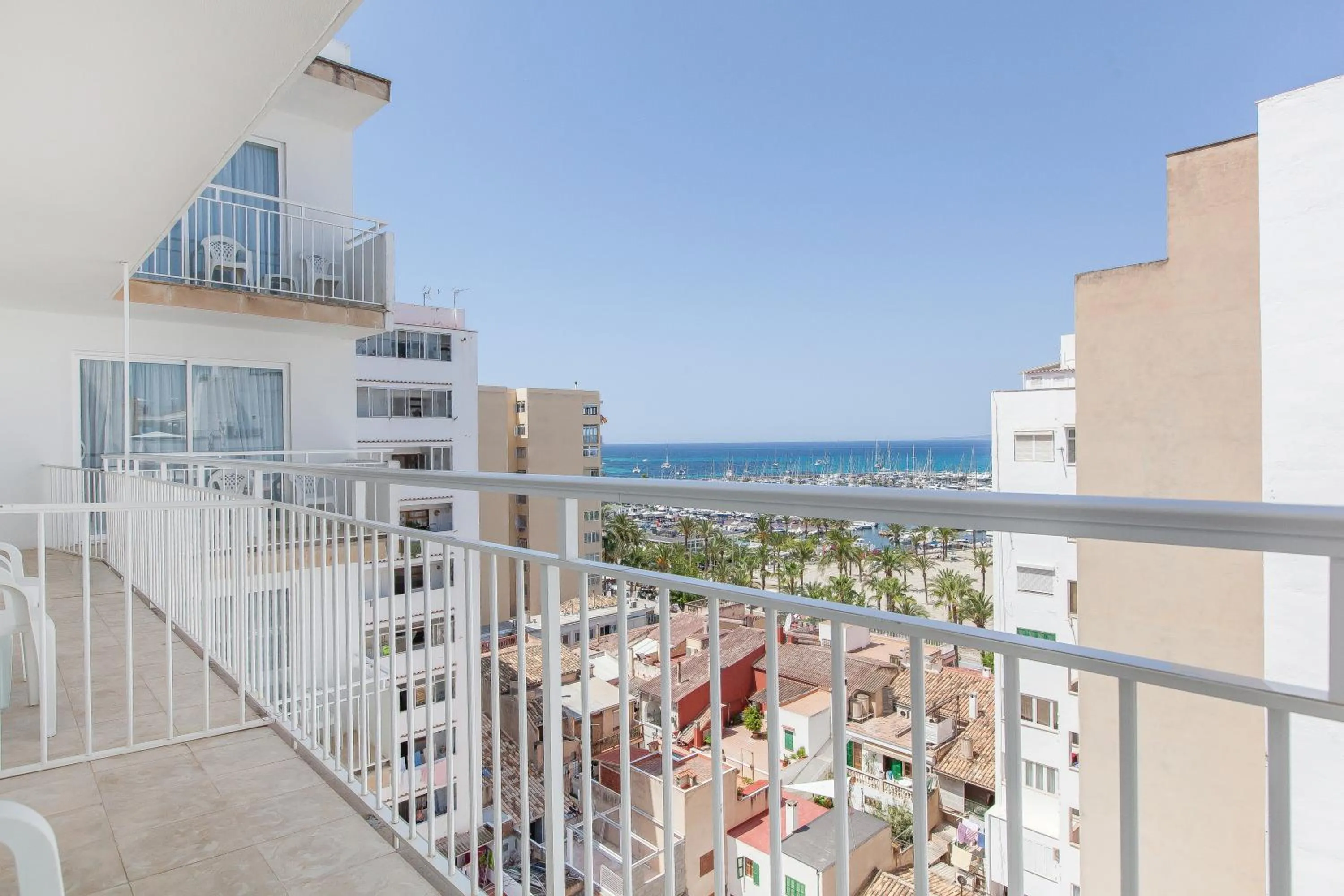 Photo of the whole room in Hotel Gracia