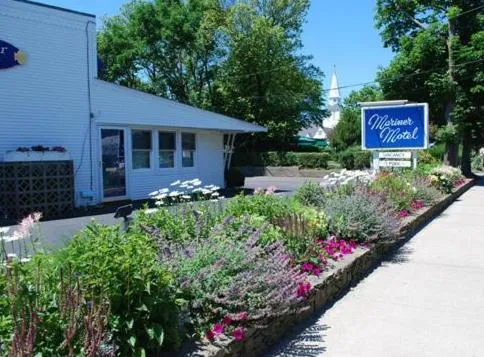 Spring in Mariner Motel