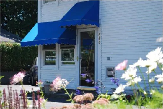 Facade/entrance in Mariner Motel