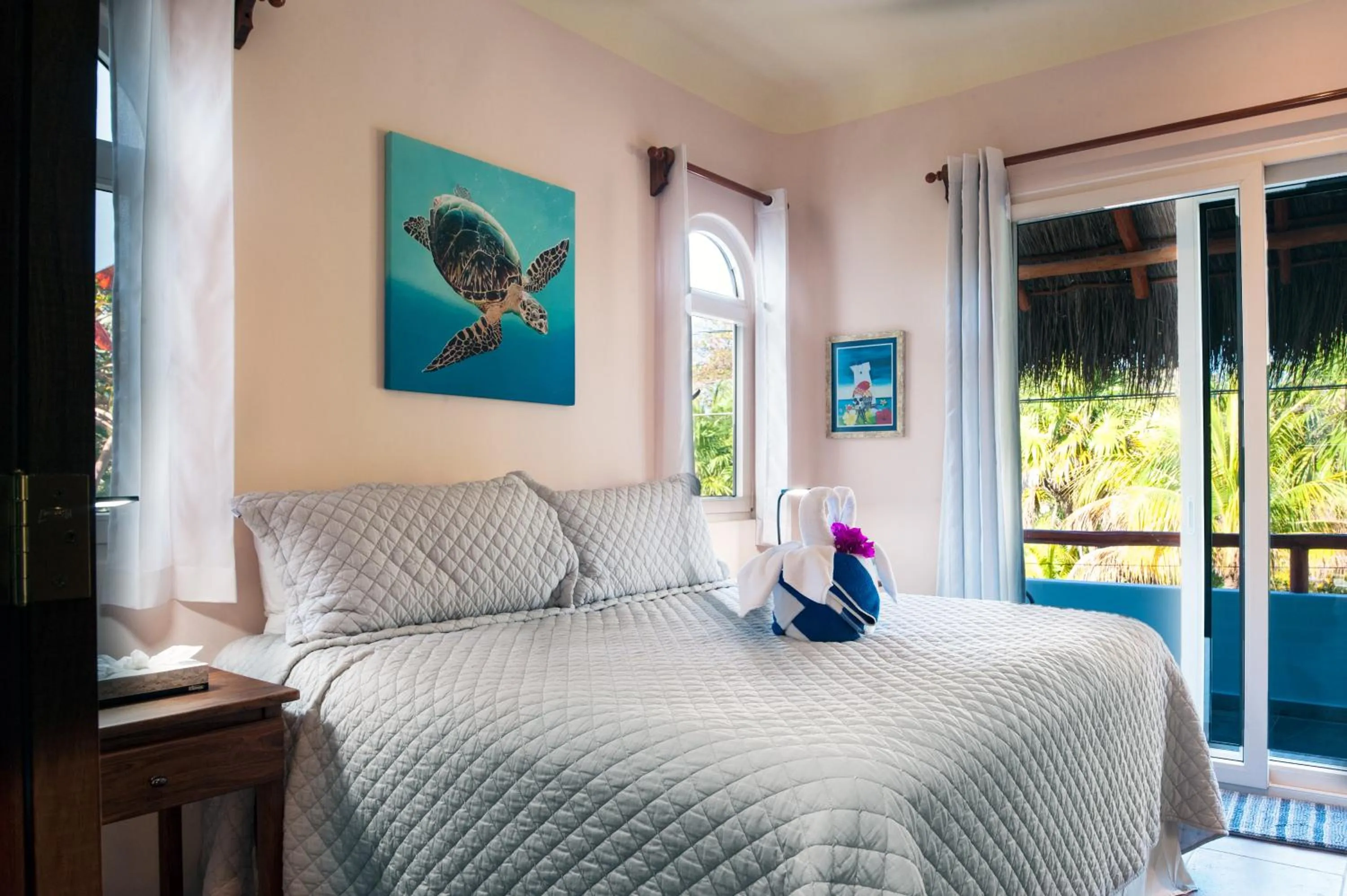 Bedroom, Bed in Casa Sonoma - Charming Condos Minutes from Beach & Reef