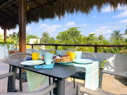 Casa Sonoma - Charming Condos Minutes from Beach & Reef