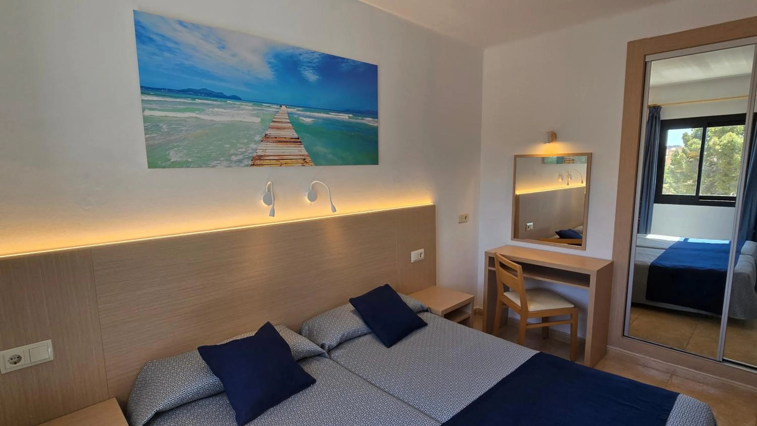 Bed in Marina Palmanova Apartamentos