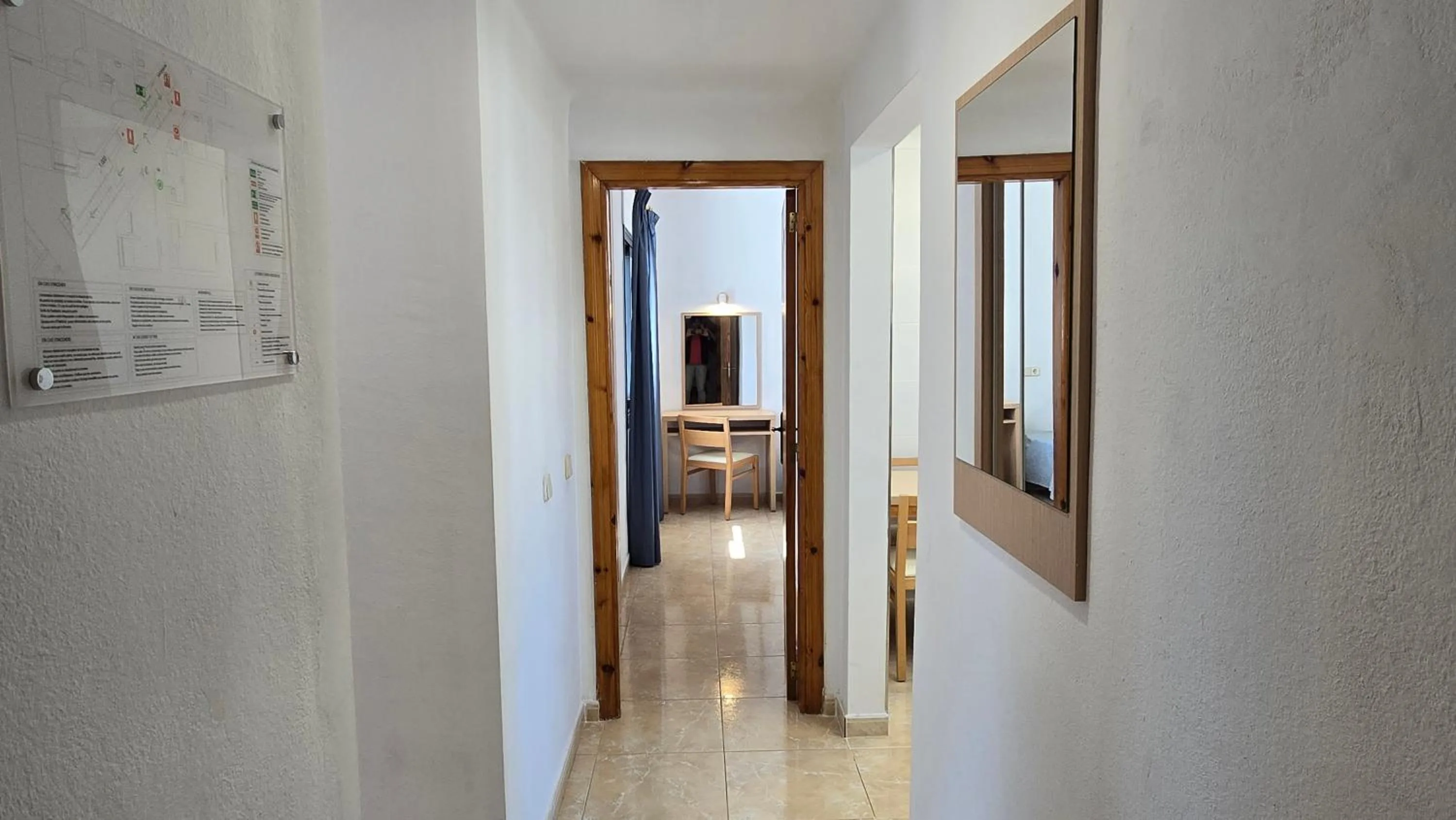 Photo of the whole room in Marina Palmanova Apartamentos