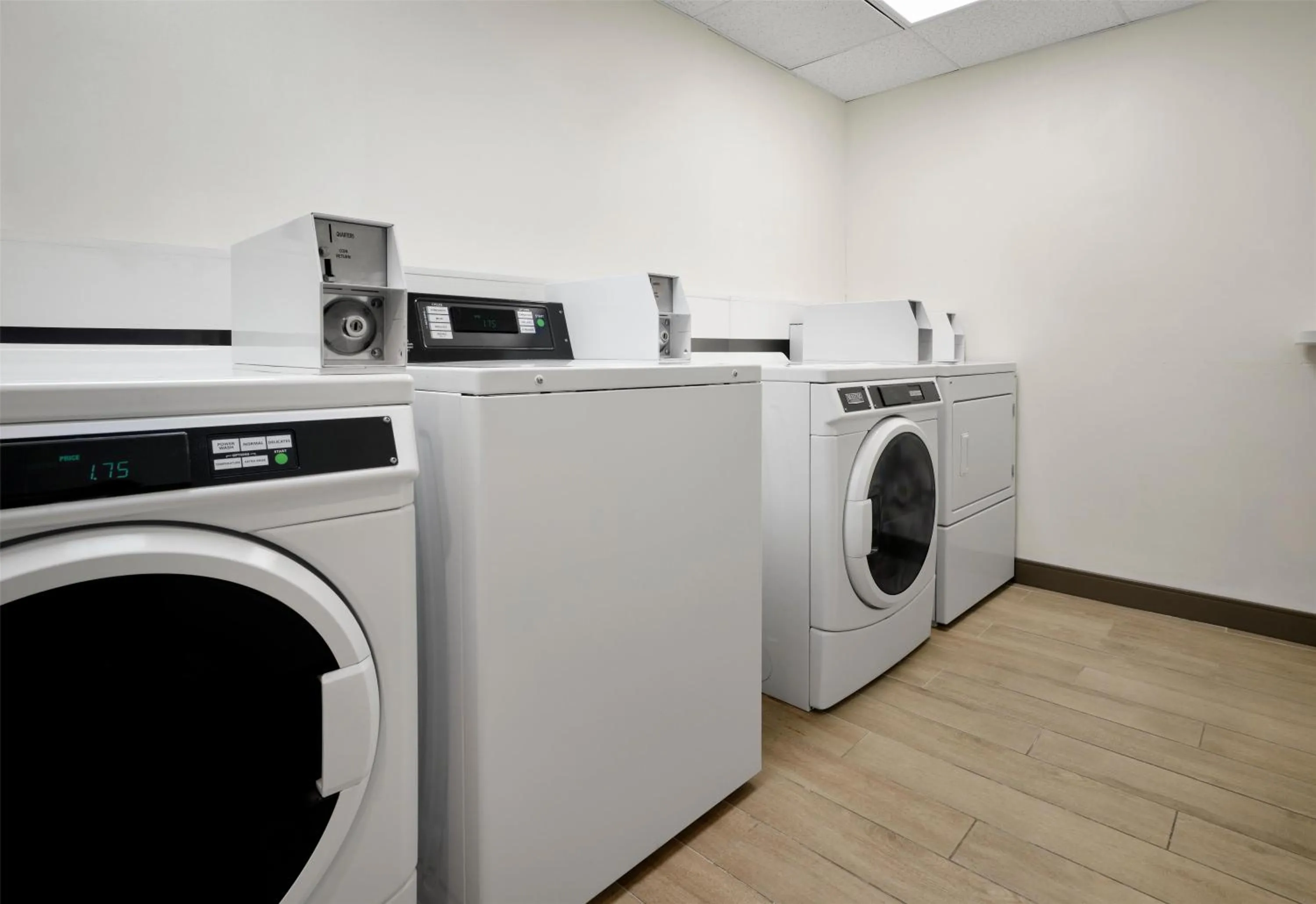 laundry in Hampton Inn Meridian
