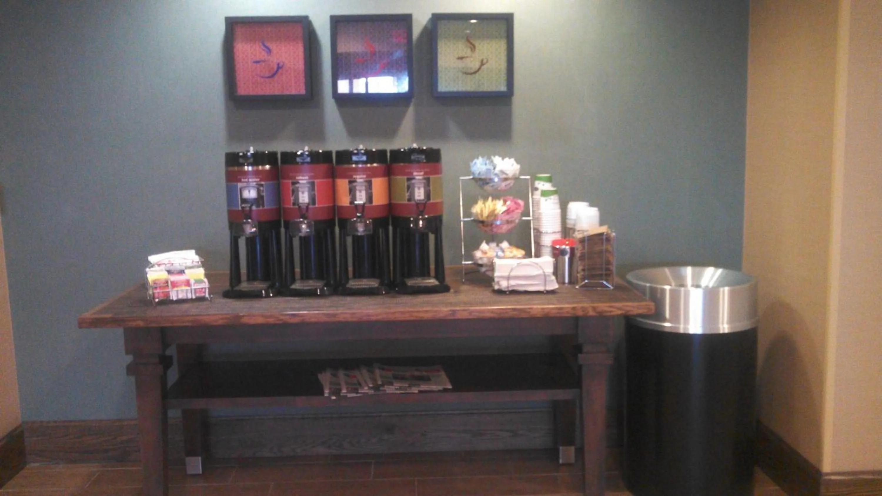 Dining area in Hampton Inn Greenwood