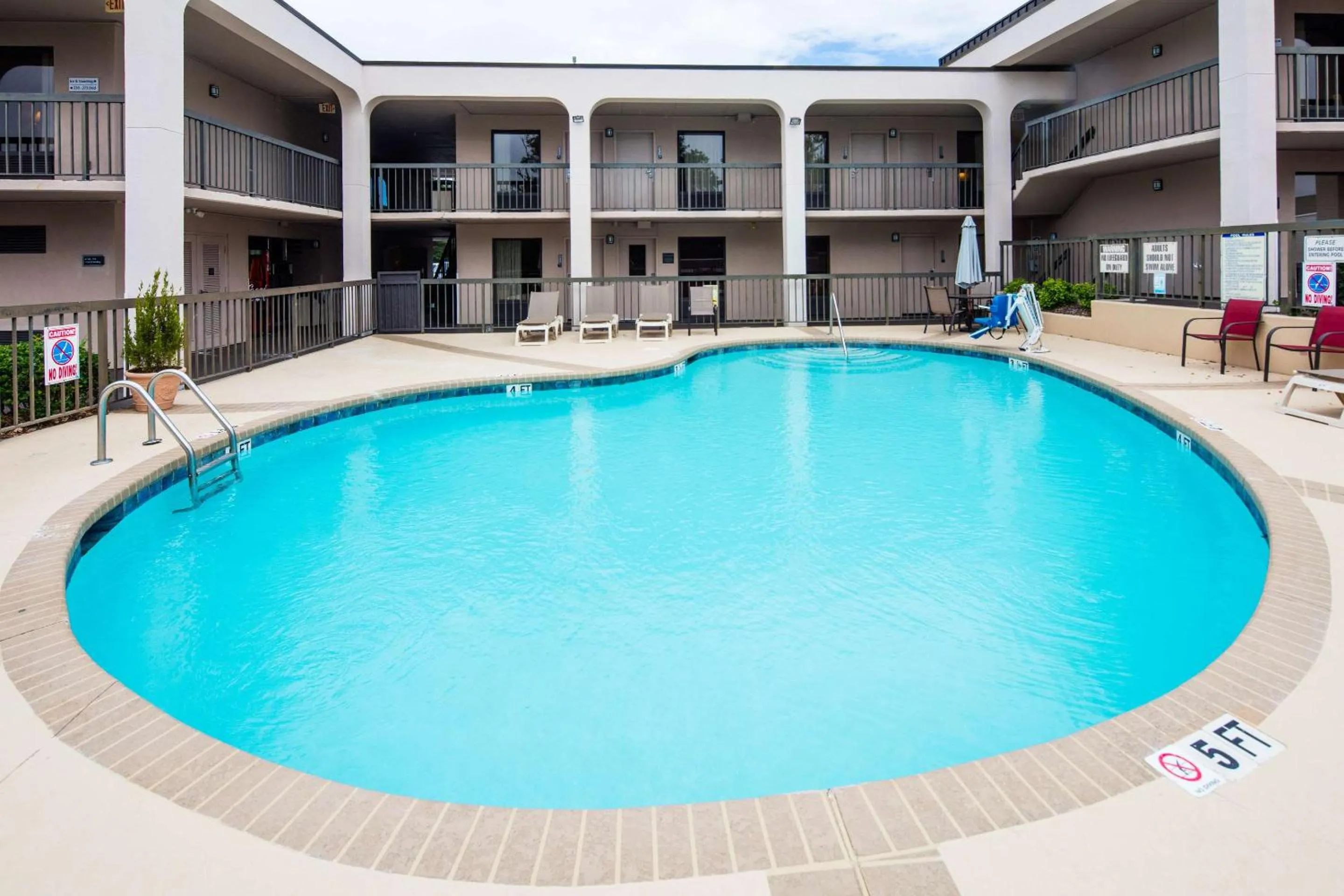 Swimming pool in Baymont by Wyndham Fayetteville